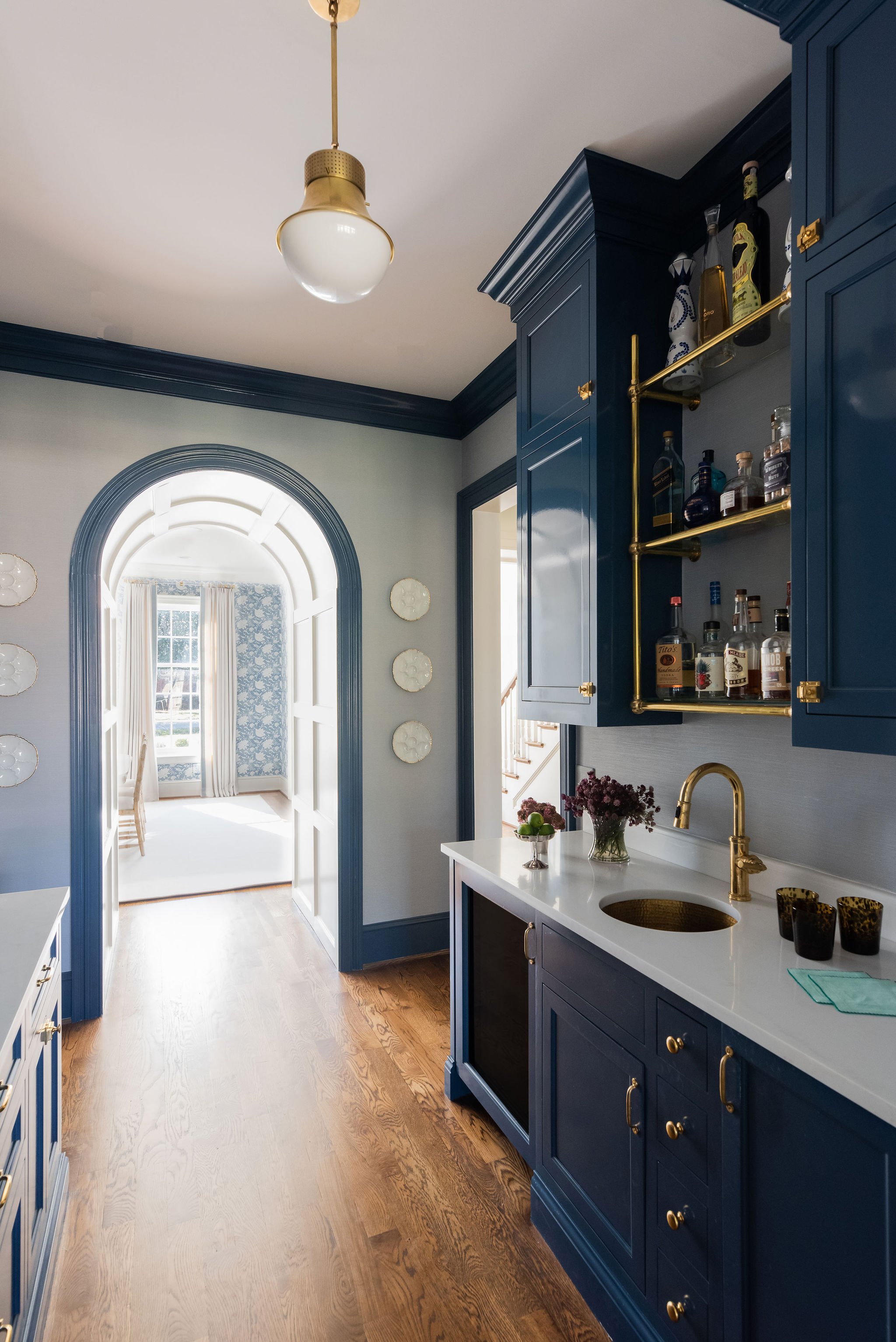 Luxury residential interior design by Kate Figler Interiors in Nashville featuring timeless and layered interiors.