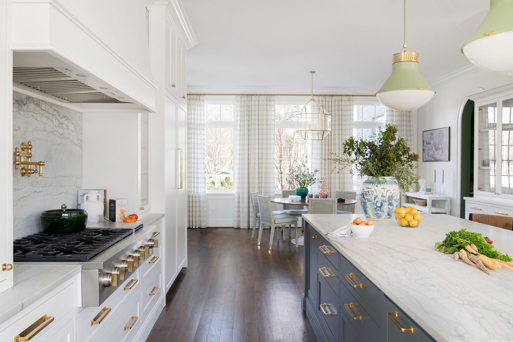 Luxury residential interior design by Kate Figler Interiors in Nashville featuring timeless and layered interiors.