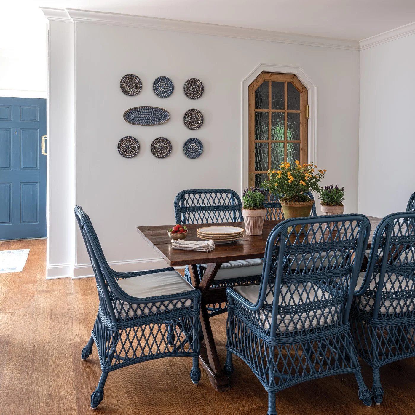 Luxury residential interior design by Kate Figler Interiors in Nashville featuring timeless and layered interiors.
