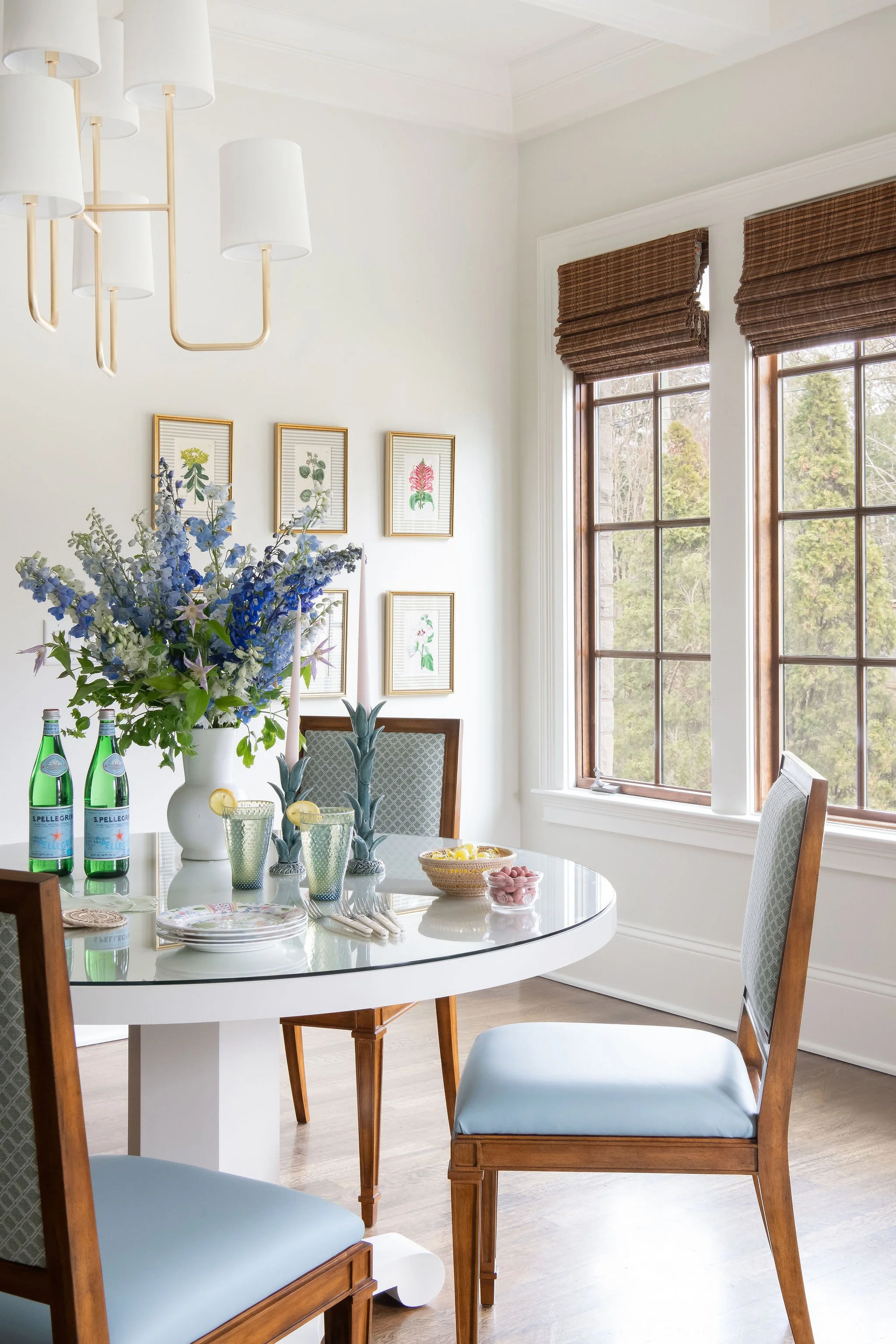 Luxury residential interior design by Kate Figler Interiors in Nashville featuring timeless and layered interiors.