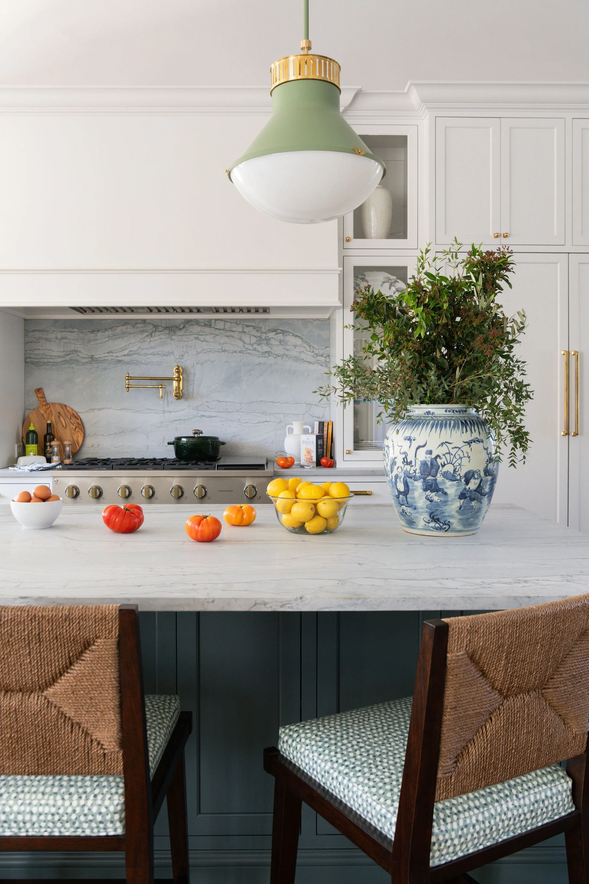 Luxury residential interior design by Kate Figler Interiors in Nashville featuring timeless and layered interiors.