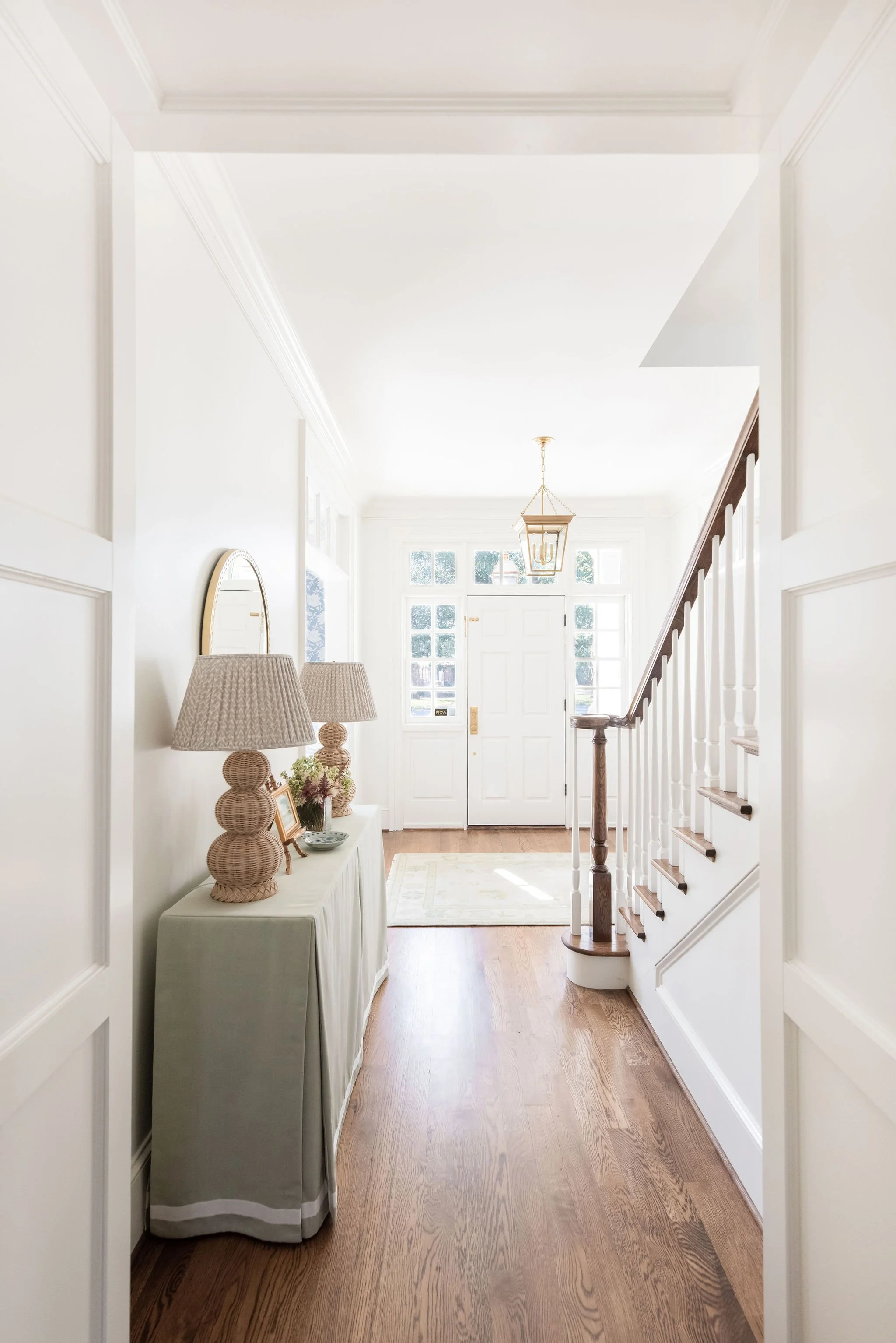 Luxury residential interior design by Kate Figler Interiors in Nashville featuring timeless and layered interiors.