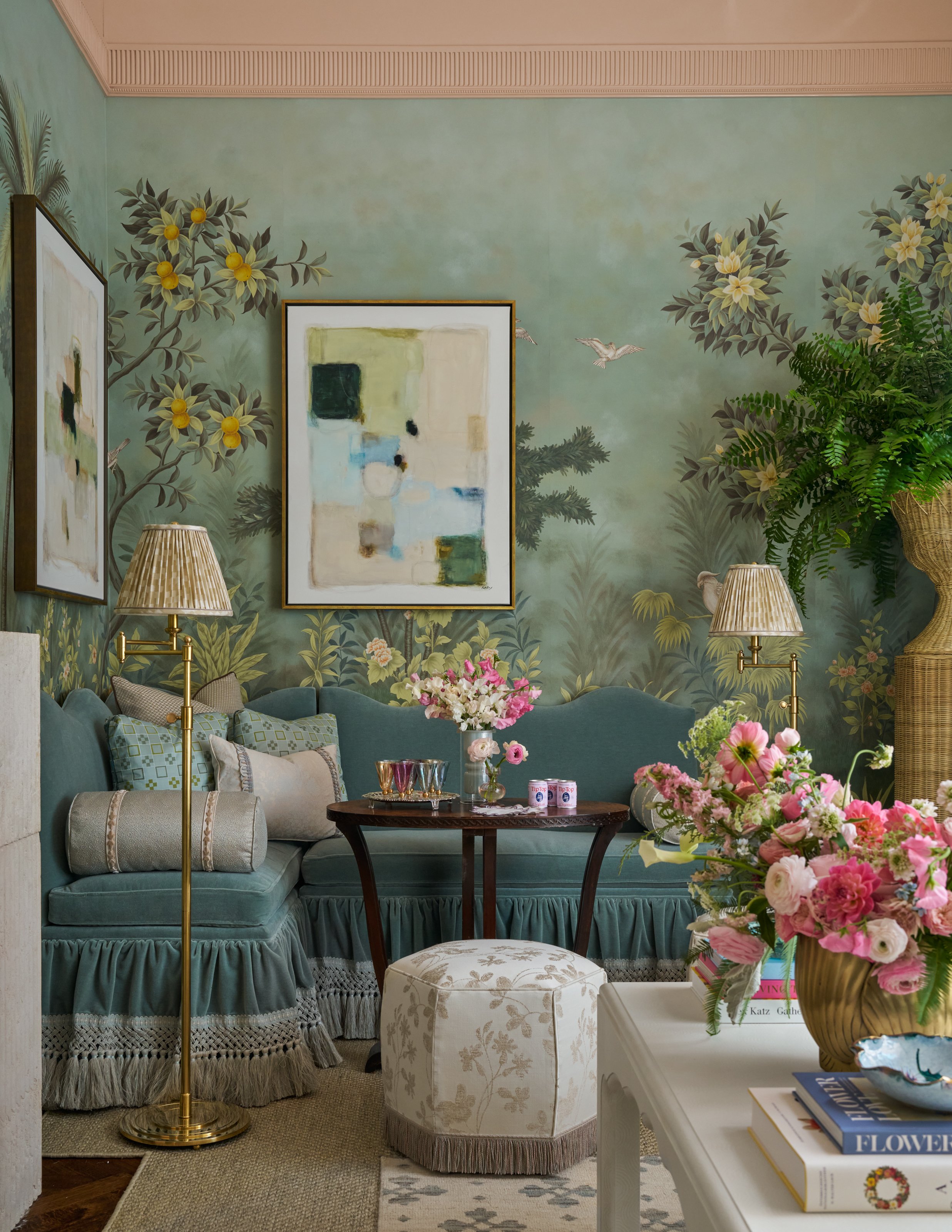 Luxury residential interior design by Kate Figler Interiors in Nashville featuring timeless and layered interiors.