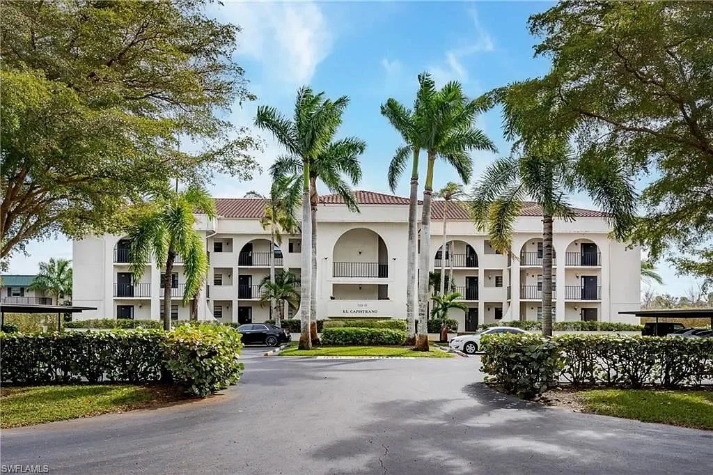 700 Valley Stream Drive