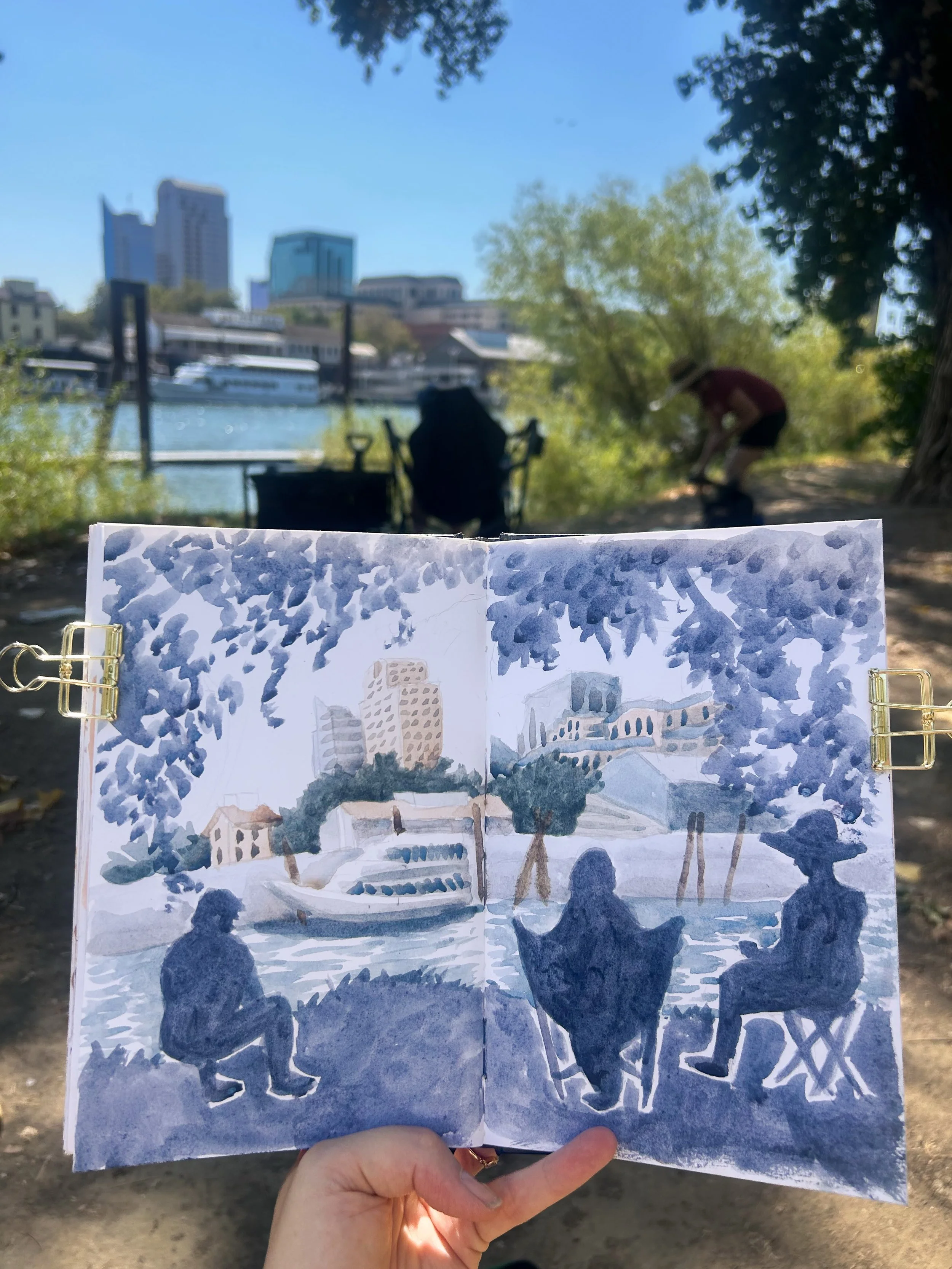 This morning, we had a cute meetup at River Walk Park in West Sacramento! Thanks @kaysandcrows for organizing a peaceful outing for @urbansketcherssacramento. 🌳 

Here I used only light pencil and watercolor! A rare move for me to not include more l