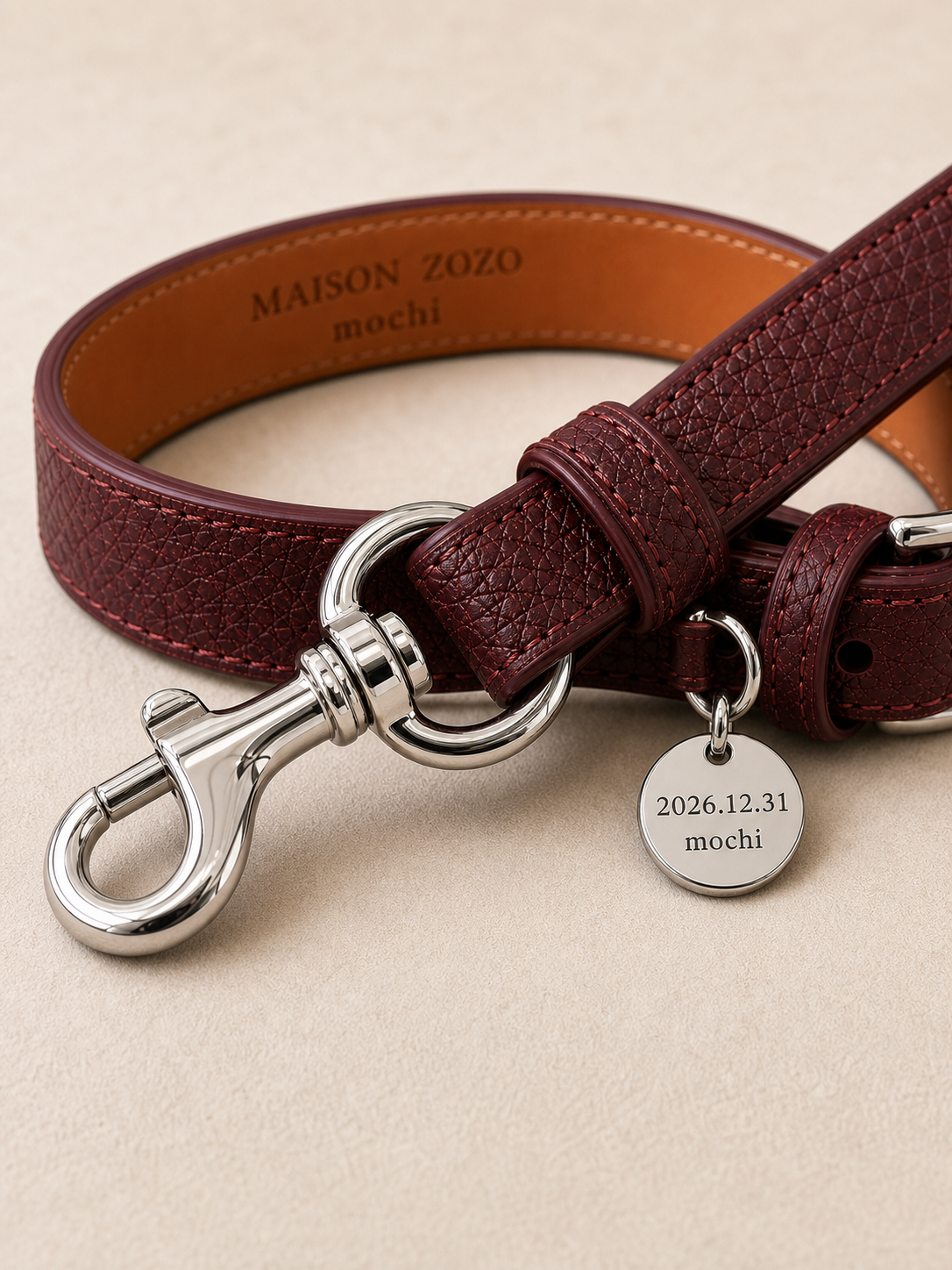 leash-detail-closeup-tag-fixed-3x4.png