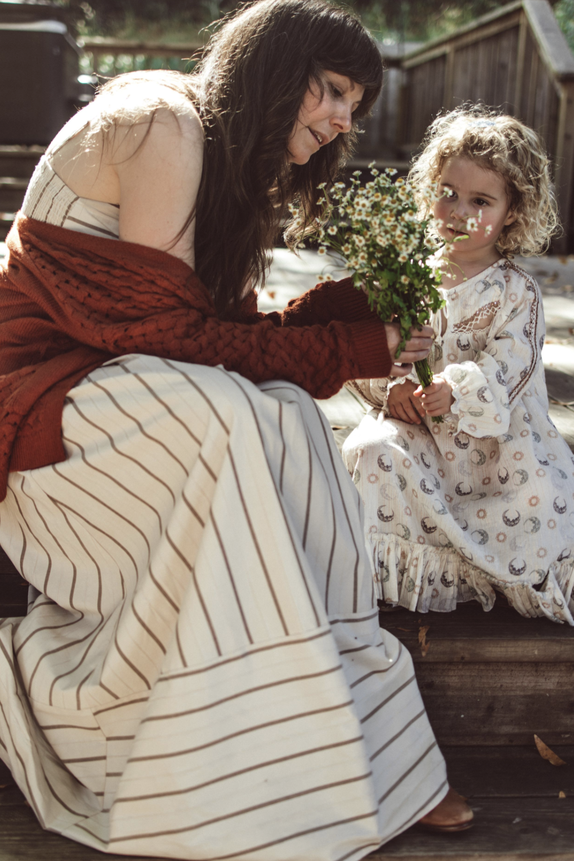 Motherhood Photography vs. Family Photography: What’s the Difference?