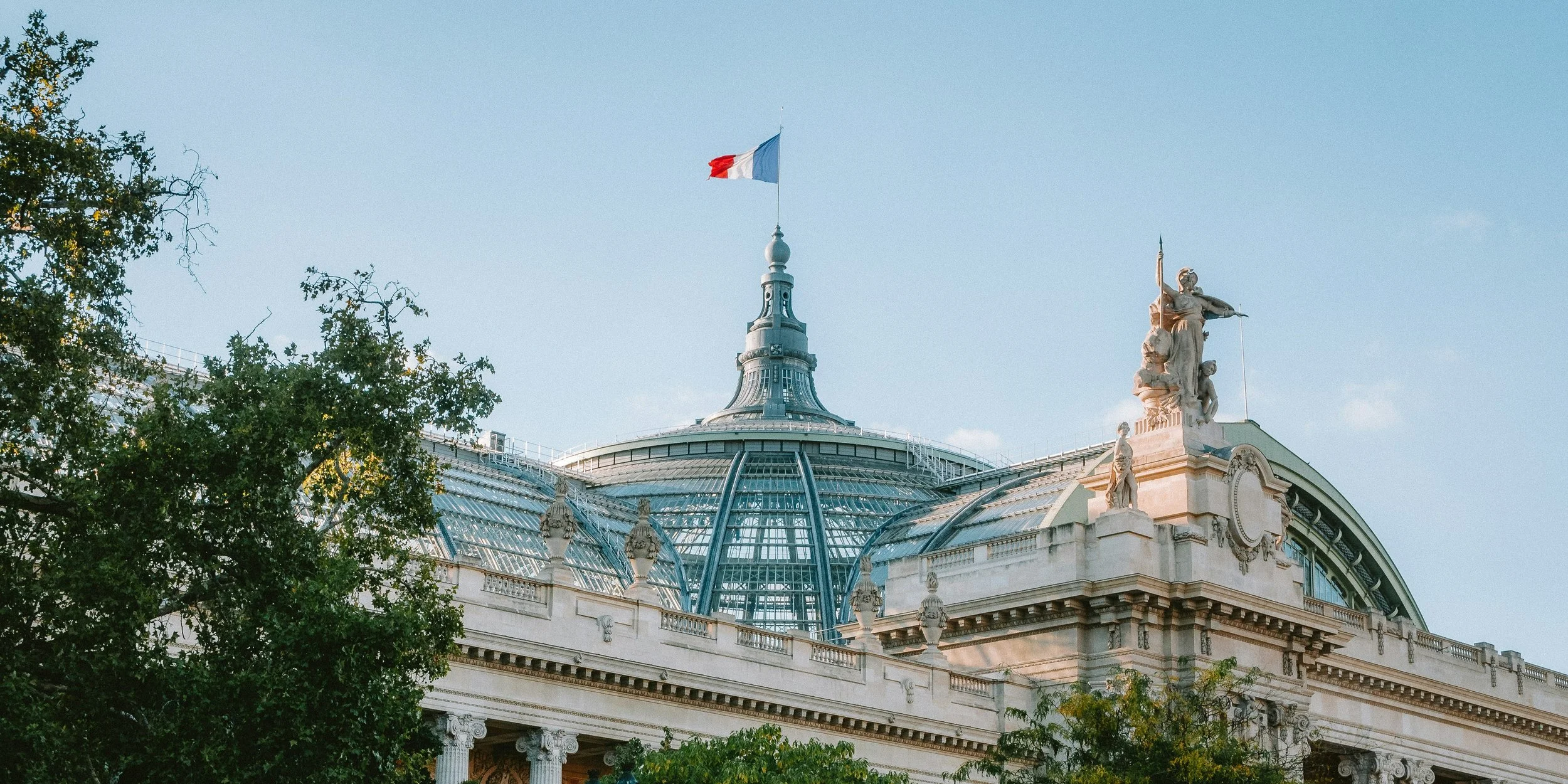 Art Basel Paris and Le Bourget's Finite Capacity: A Five-Day Window Worth Sourcing Early