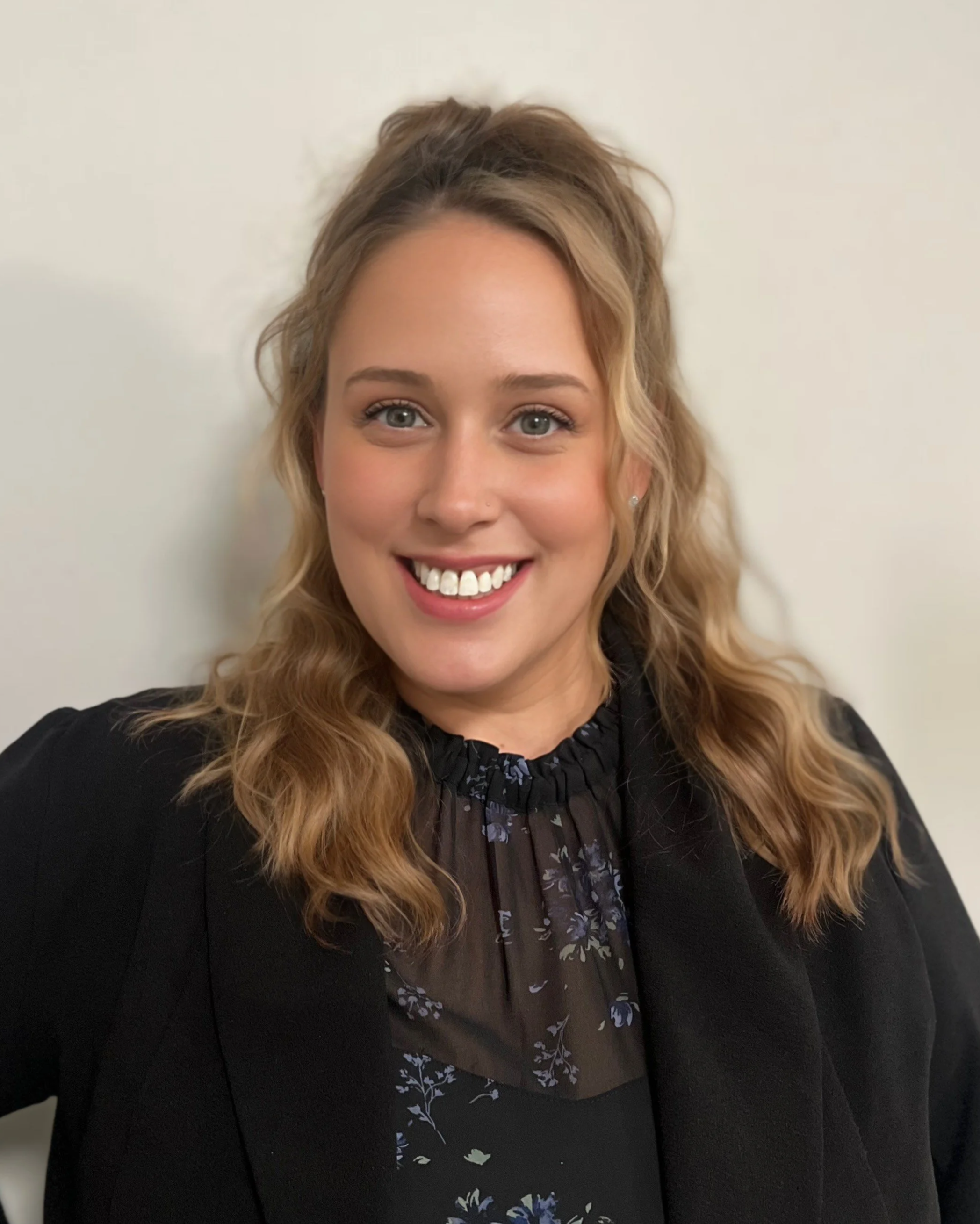 Cortney, executive virtual assistant in Ontario specializing in project management and administration at Assist-her