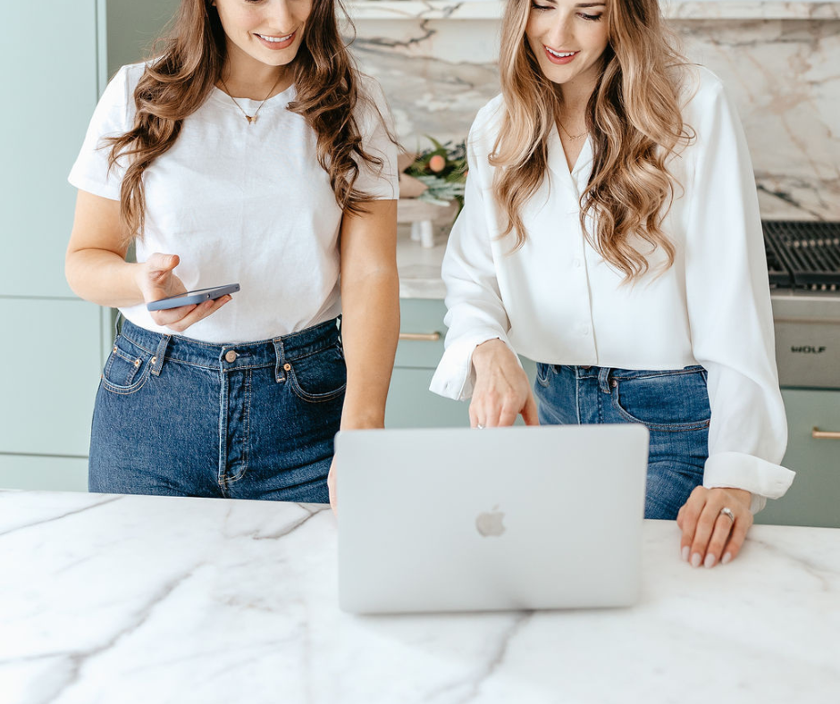 The Assist-her team of skilled, vetted Canadian virtual assistants ready to support your business