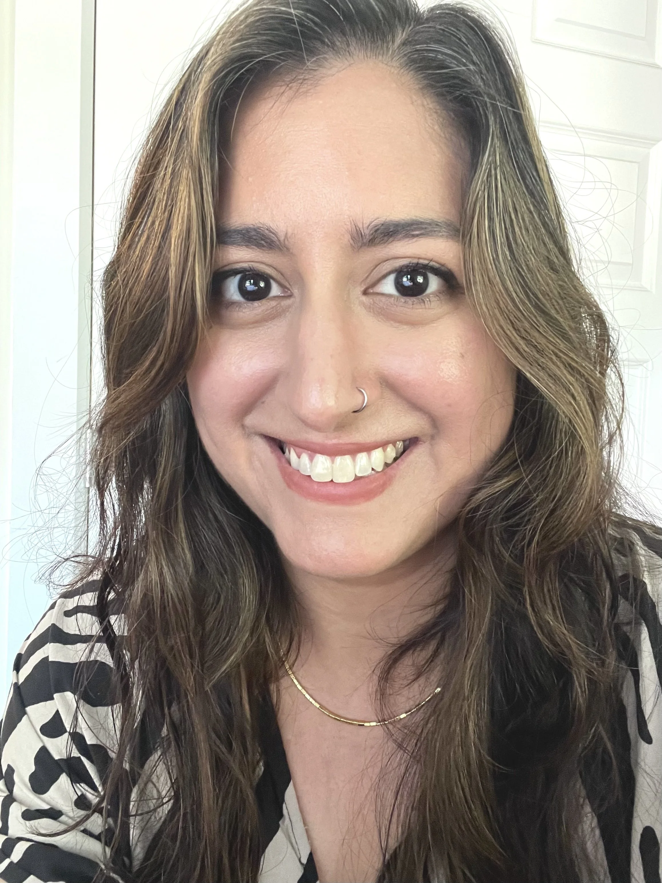 Sabeena, virtual assistant and project coordinator based in Quebec at Assist-her