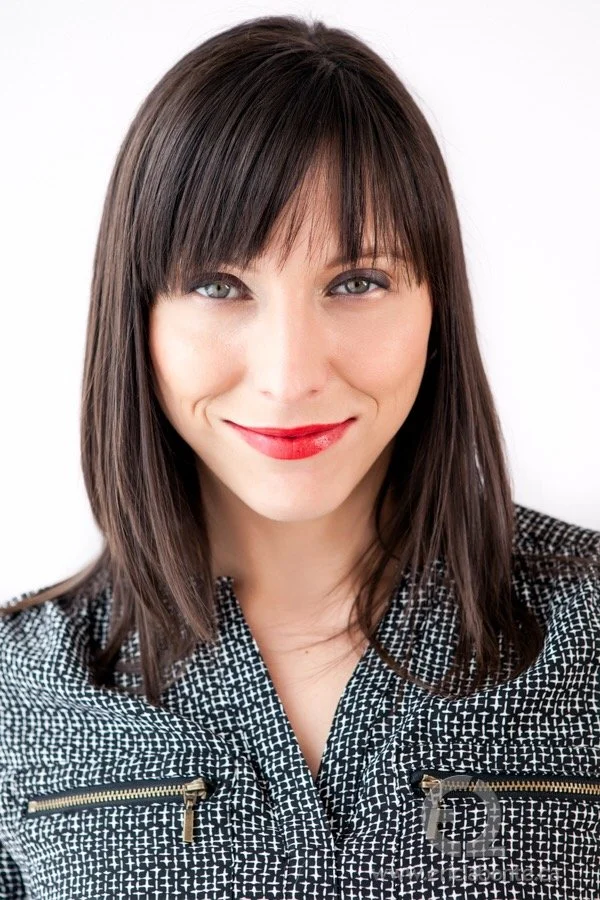 Christina, bilingual French and English executive virtual assistant in Ontario specializing in board governance and financial administration at Assist-her