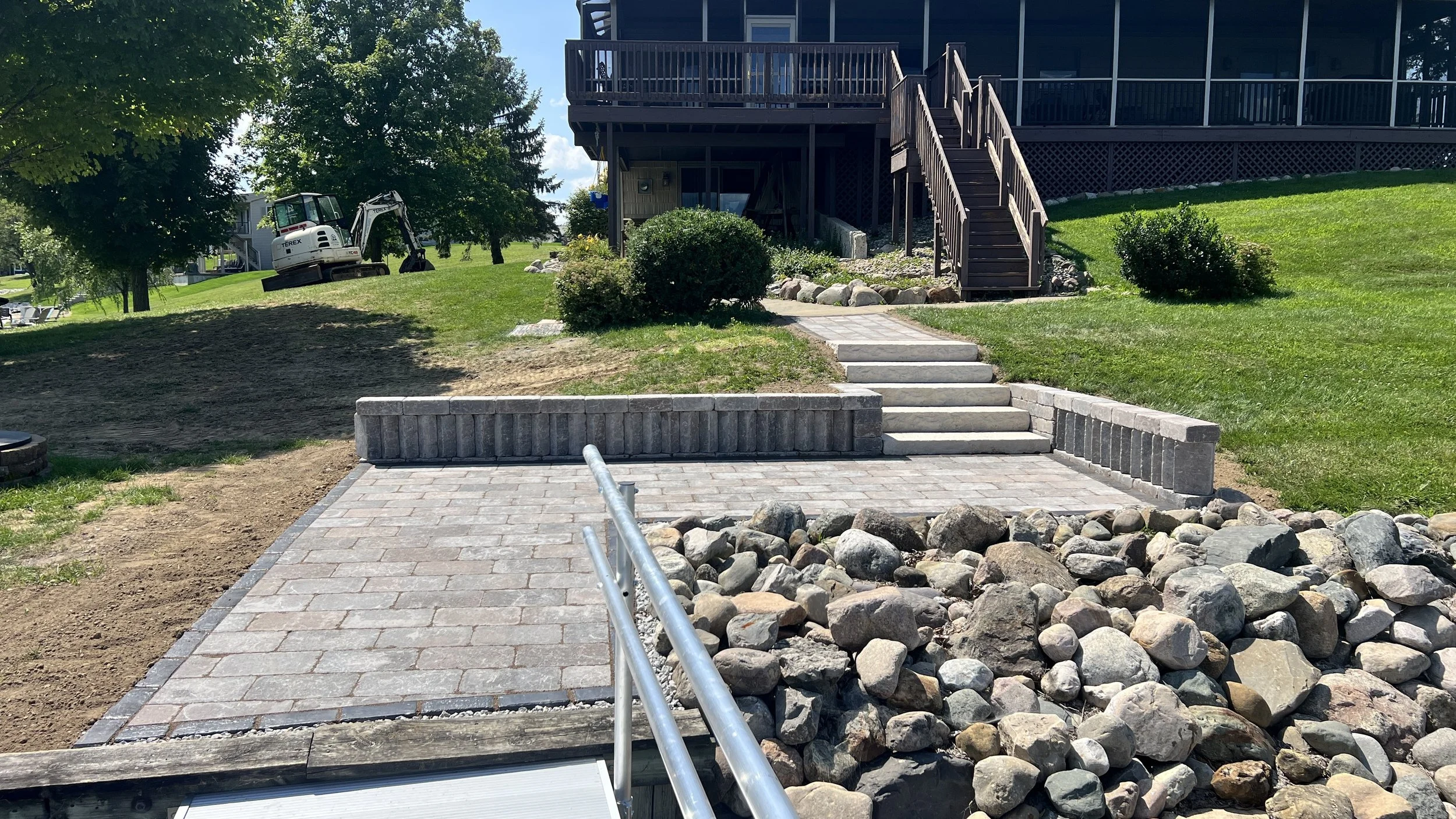 paver patio and retaining wall construction