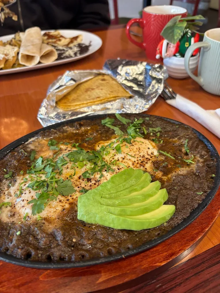 Huevos a la Cazuela