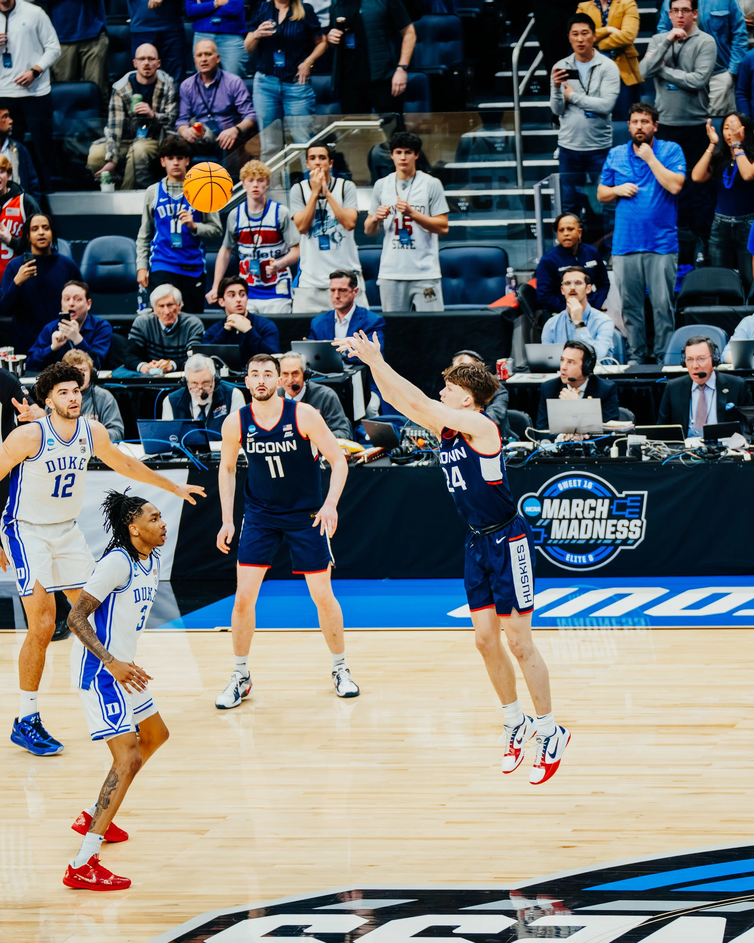 ELITE 8 - UCONN-139.jpg