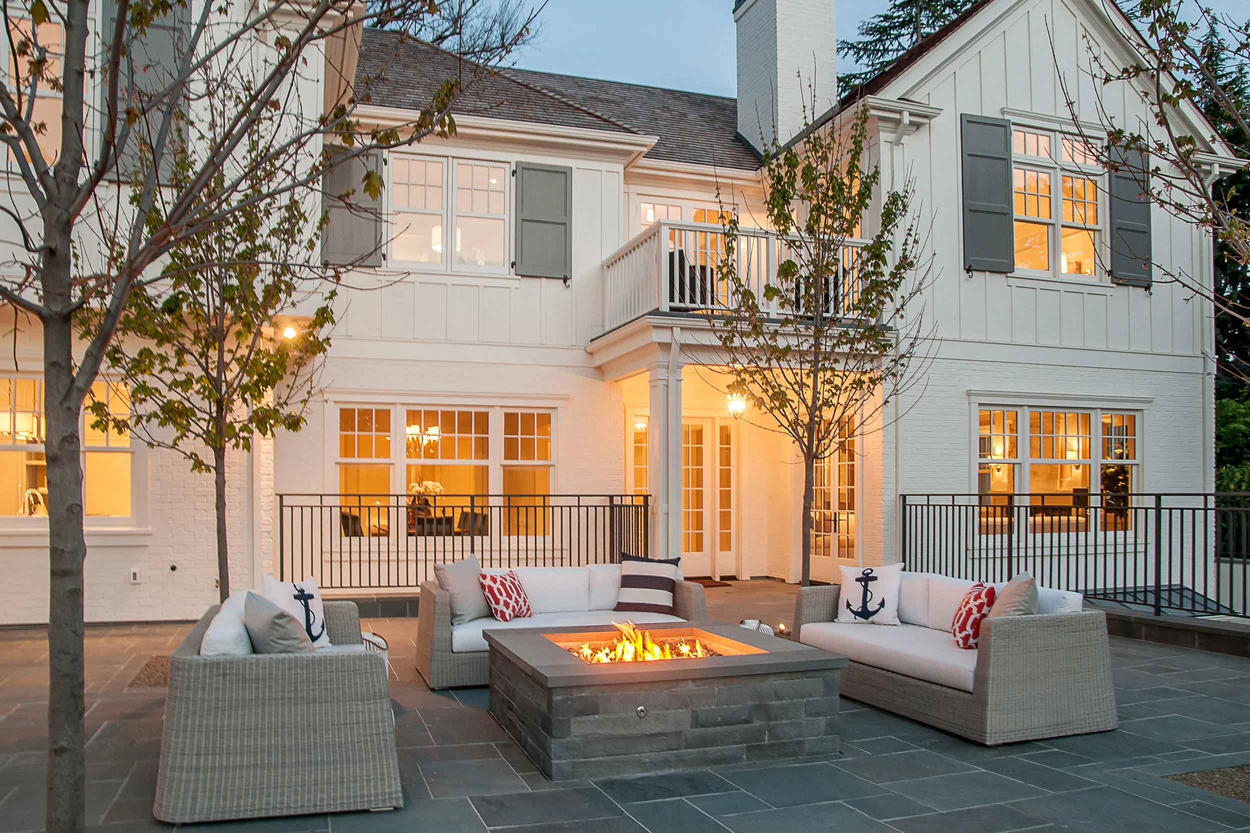 Outdoor patio with fire pit in Atherton