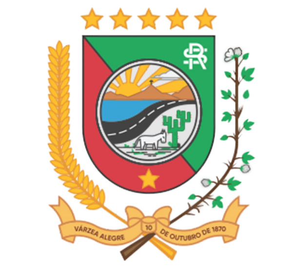 Escudo de Várzea Alegre, com estrelas douradas, uma folha de palma, uma rama de flor de cactus, uma faixa com nome e data, e um símbolo central de um rio, montanhas, um lago, uma estrada, um cavalo e um cacto, com cores verde, vermelho, amarelo, branco, preto e azul.