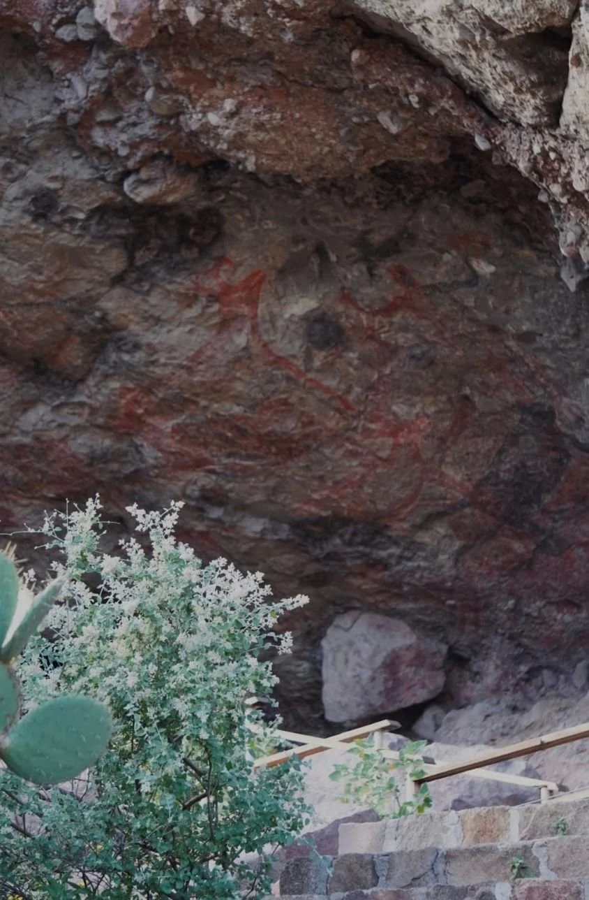 Pinturas rupestres en la Cueva del Ratón en San Francisco de la Sierra, Baja California Sur.