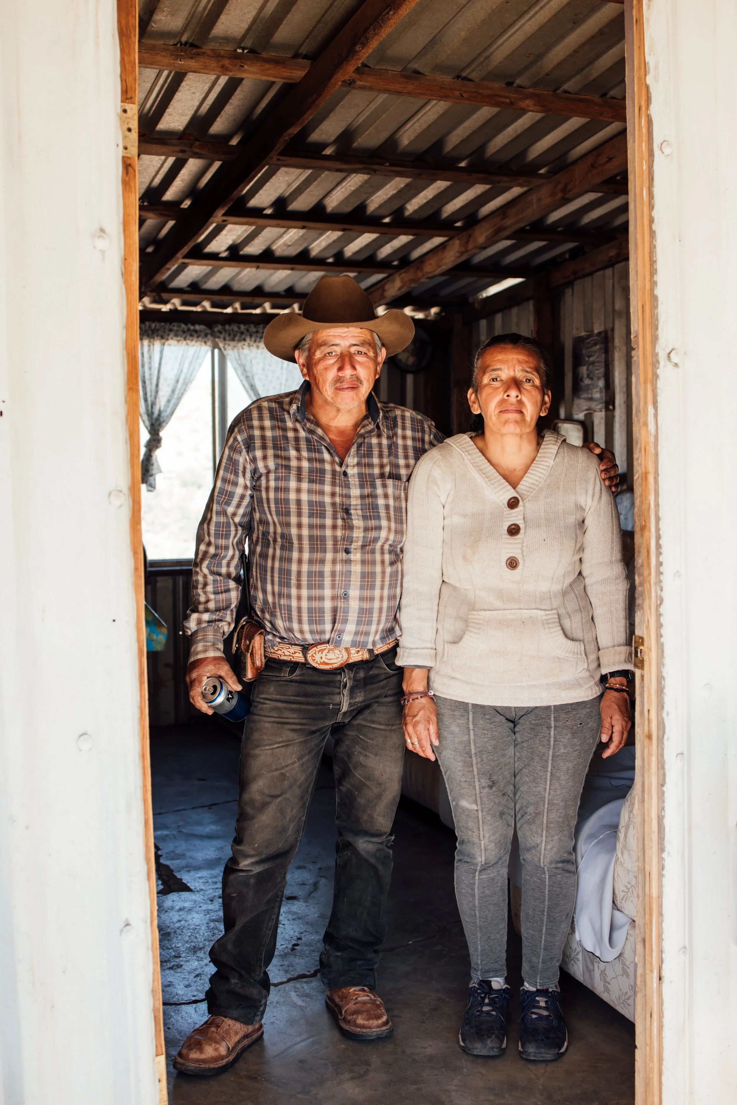 Pareja de habitantes de San Francisco de la Sierra en Mulegé, Baja California Sur.