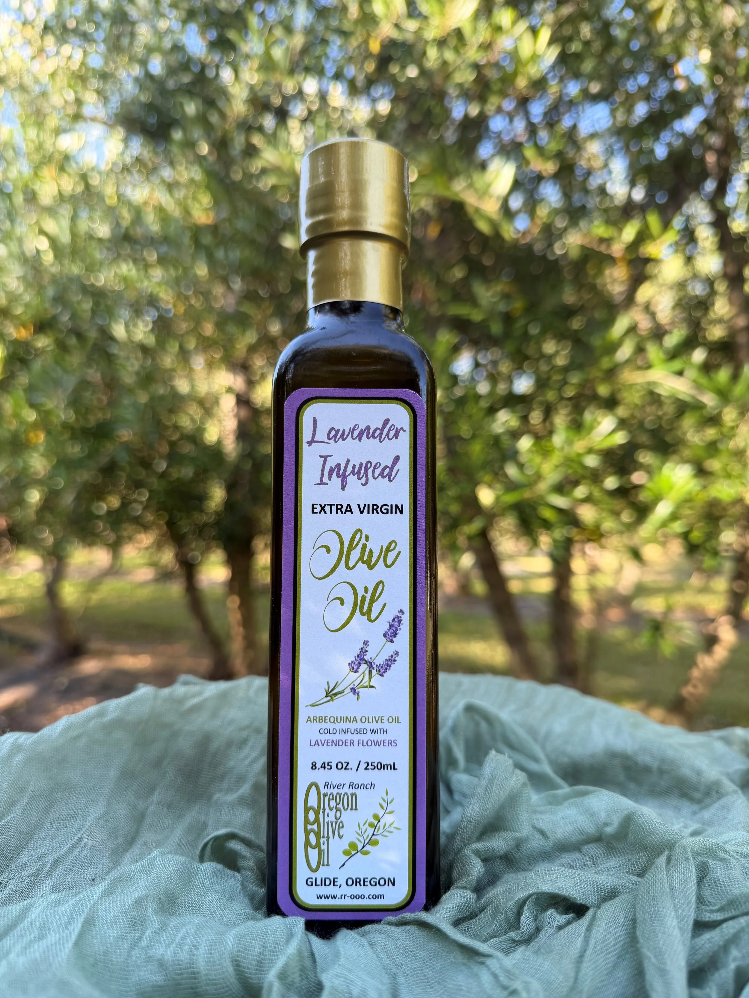 Lavender Oil 8.45 oz (250 mL).jpg