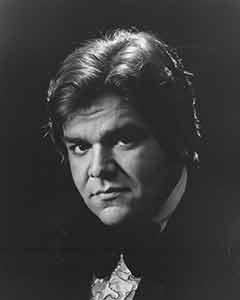 César Antonio Suárez | Tenor