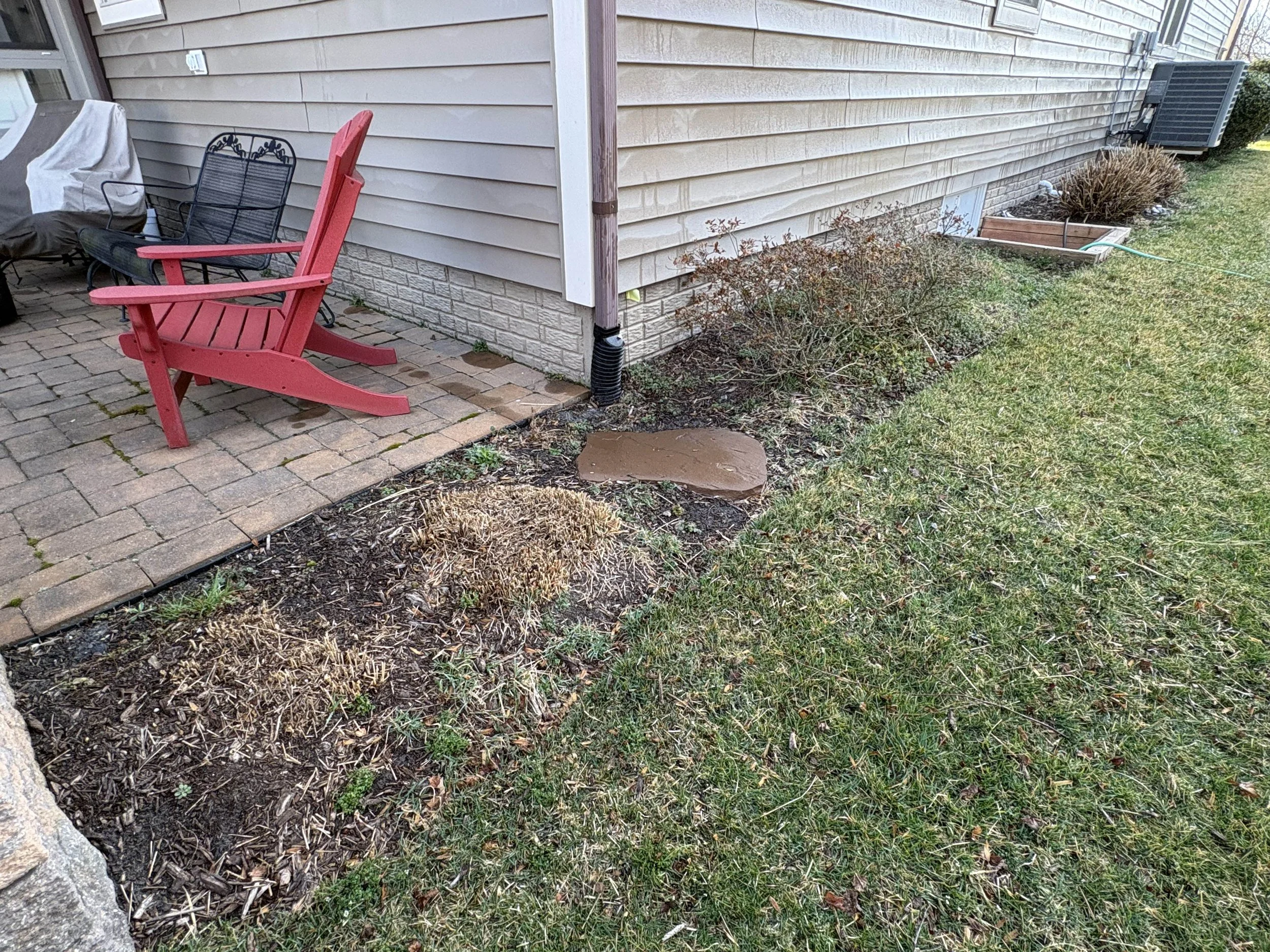 Mulched Bed &amp; Patio — Southern Delaware