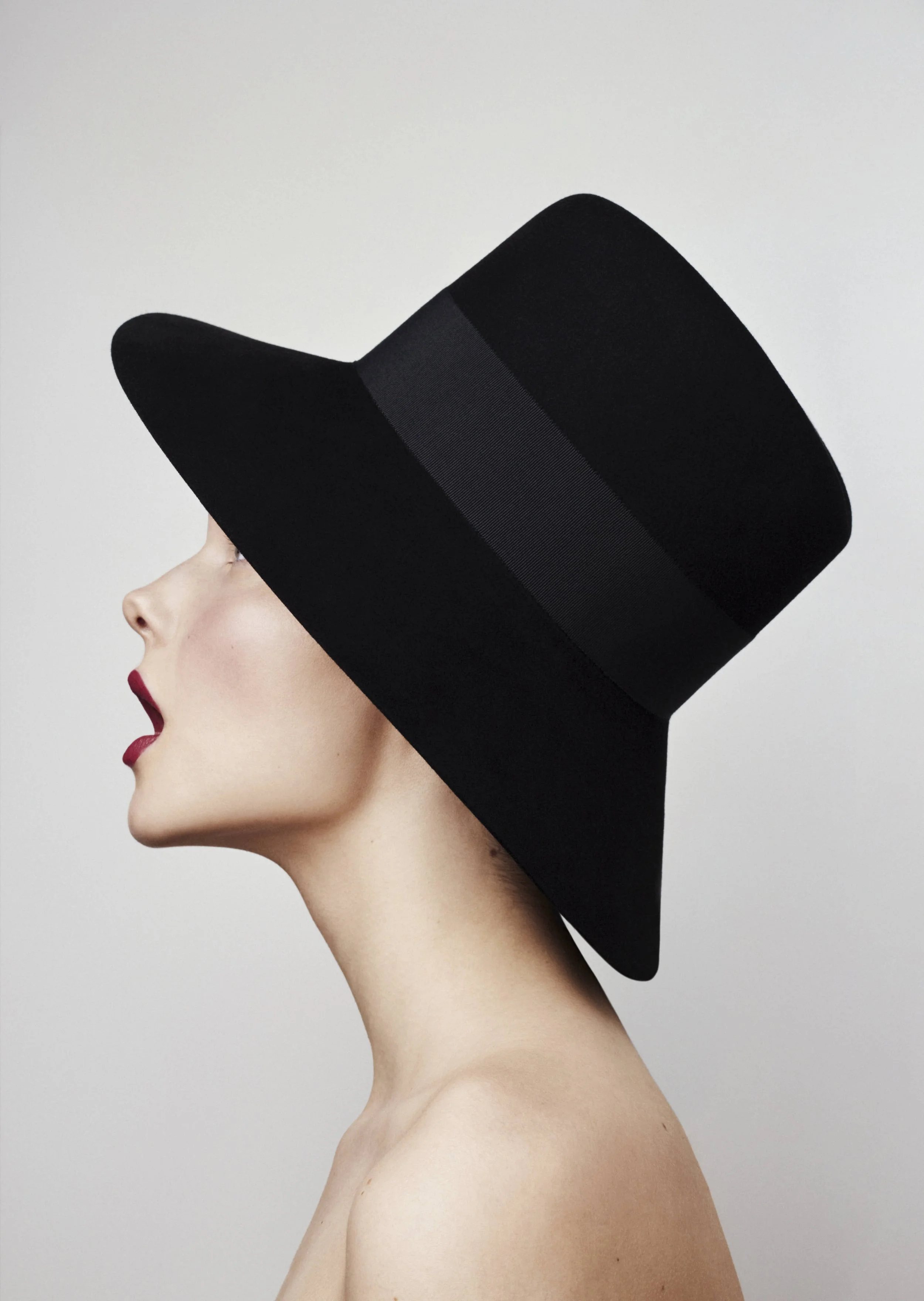 Lady in hat