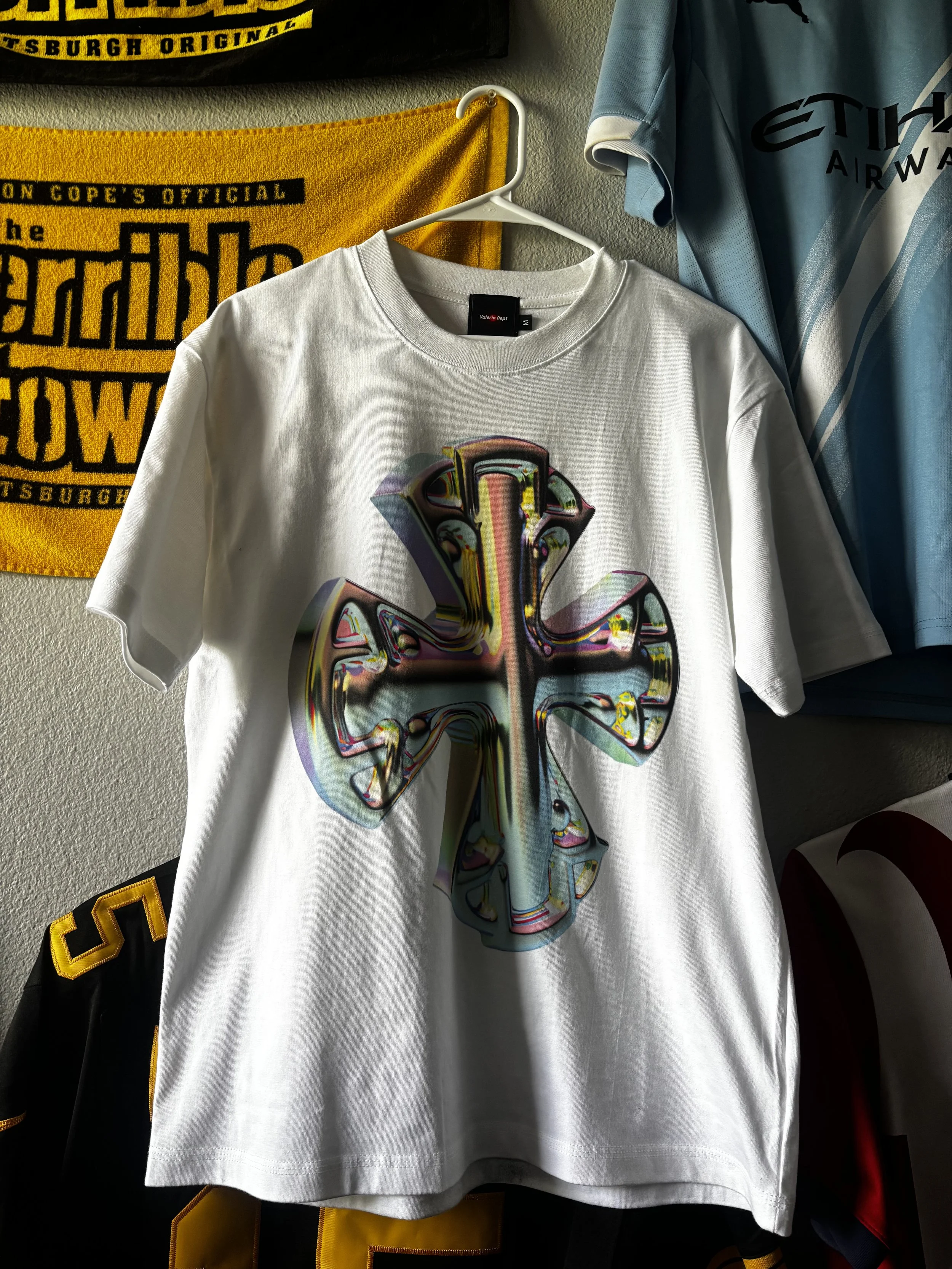 White Chrome cross tee