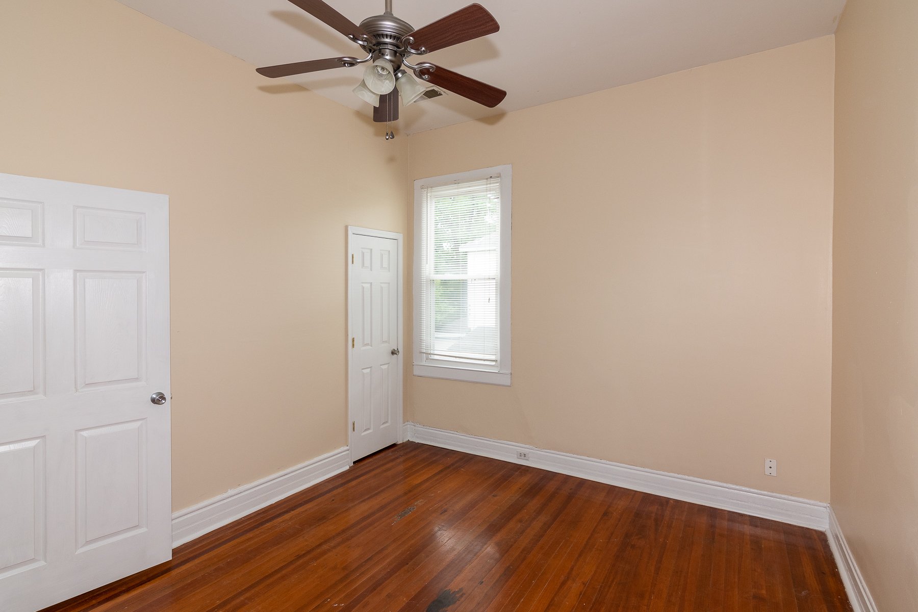 644 Kentucky bedroom 4_2.jpg