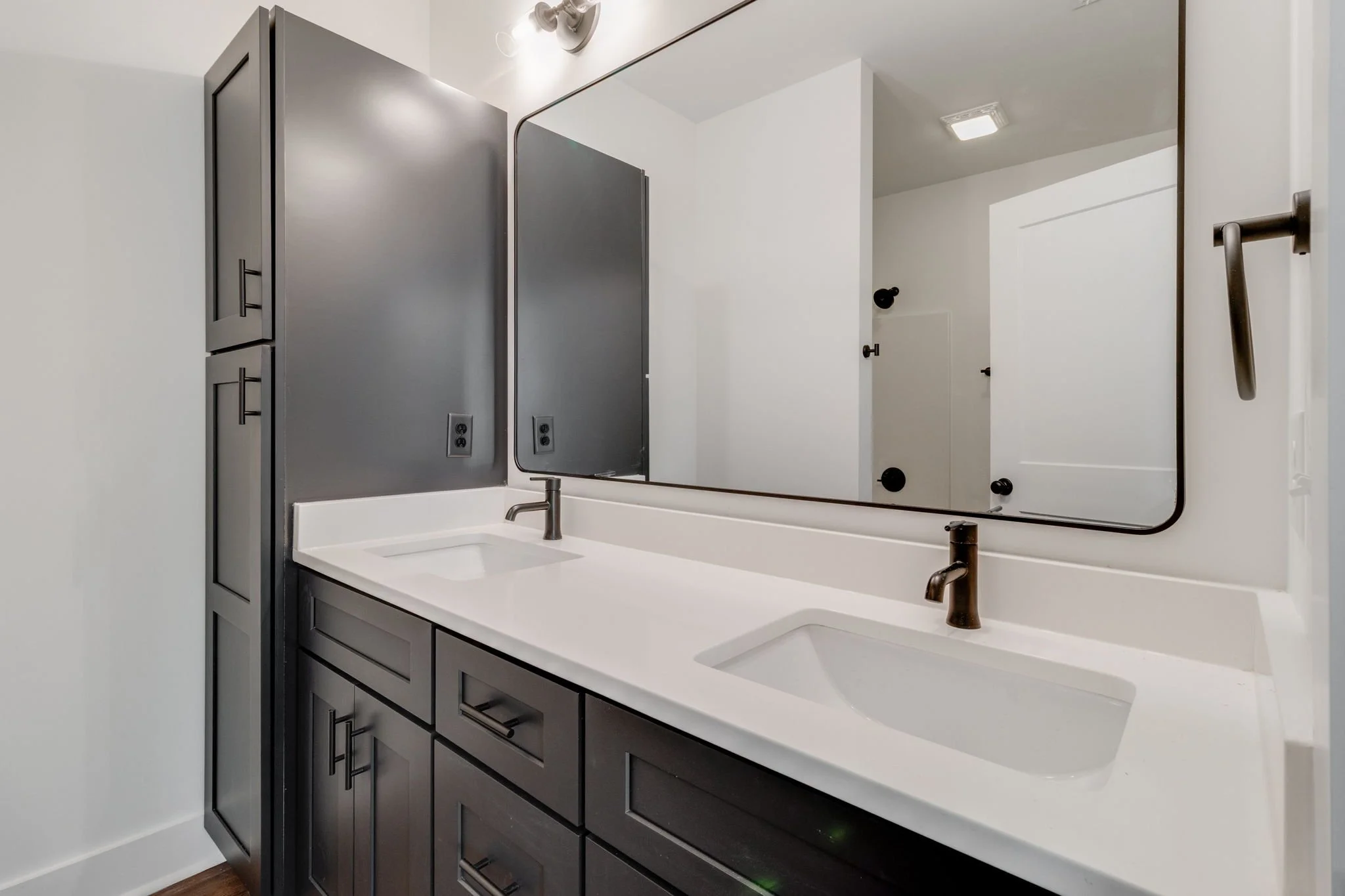 21-web-or-mls-2025 07 21 - 1007 Virginia St-UnitB-Columbia-21.JPG