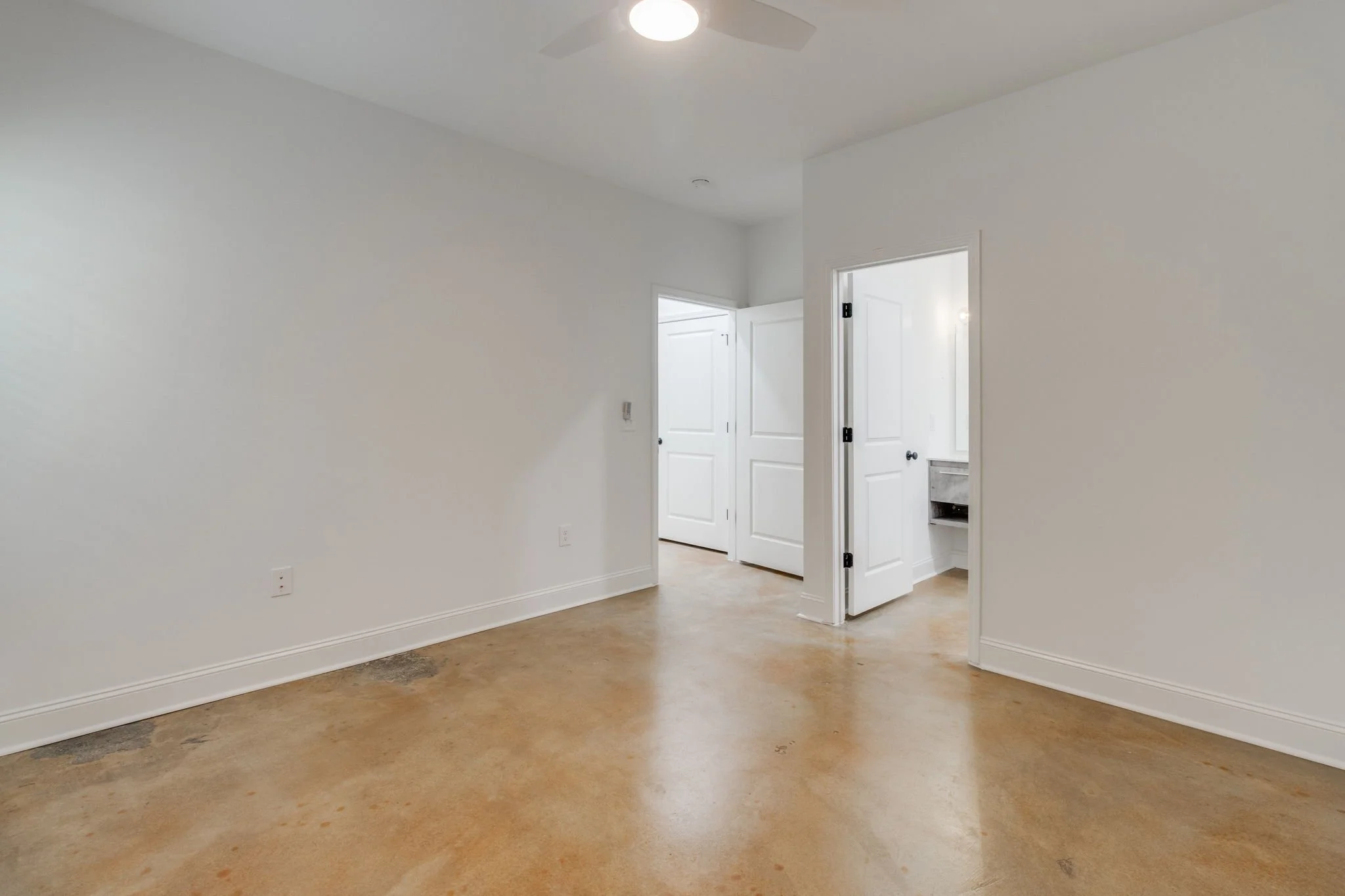 23-web-or-mls-2023 02 28 - 133HardenSt - Columbia-23.jpg