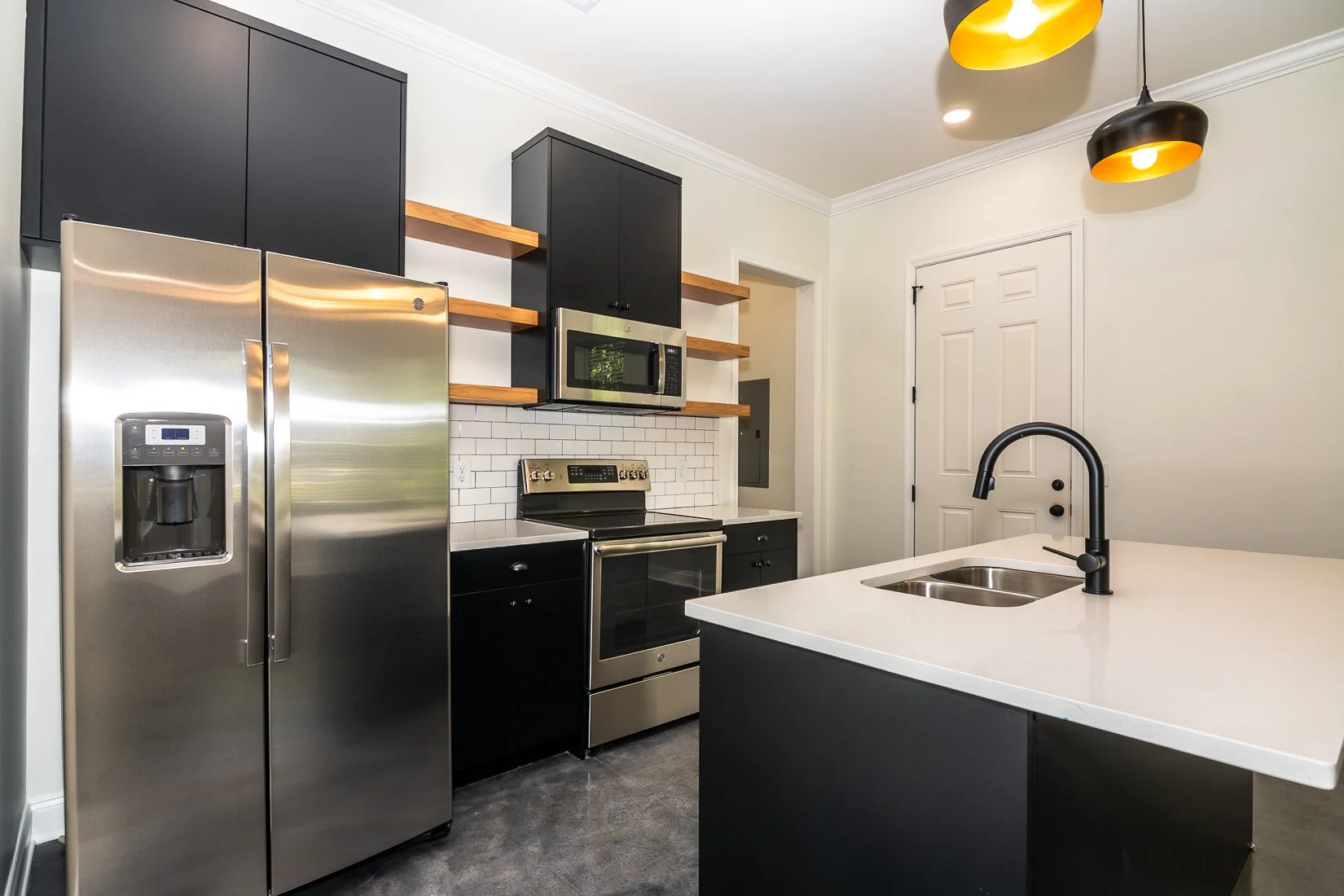 331 Harden B Kitchen 1.jpg
