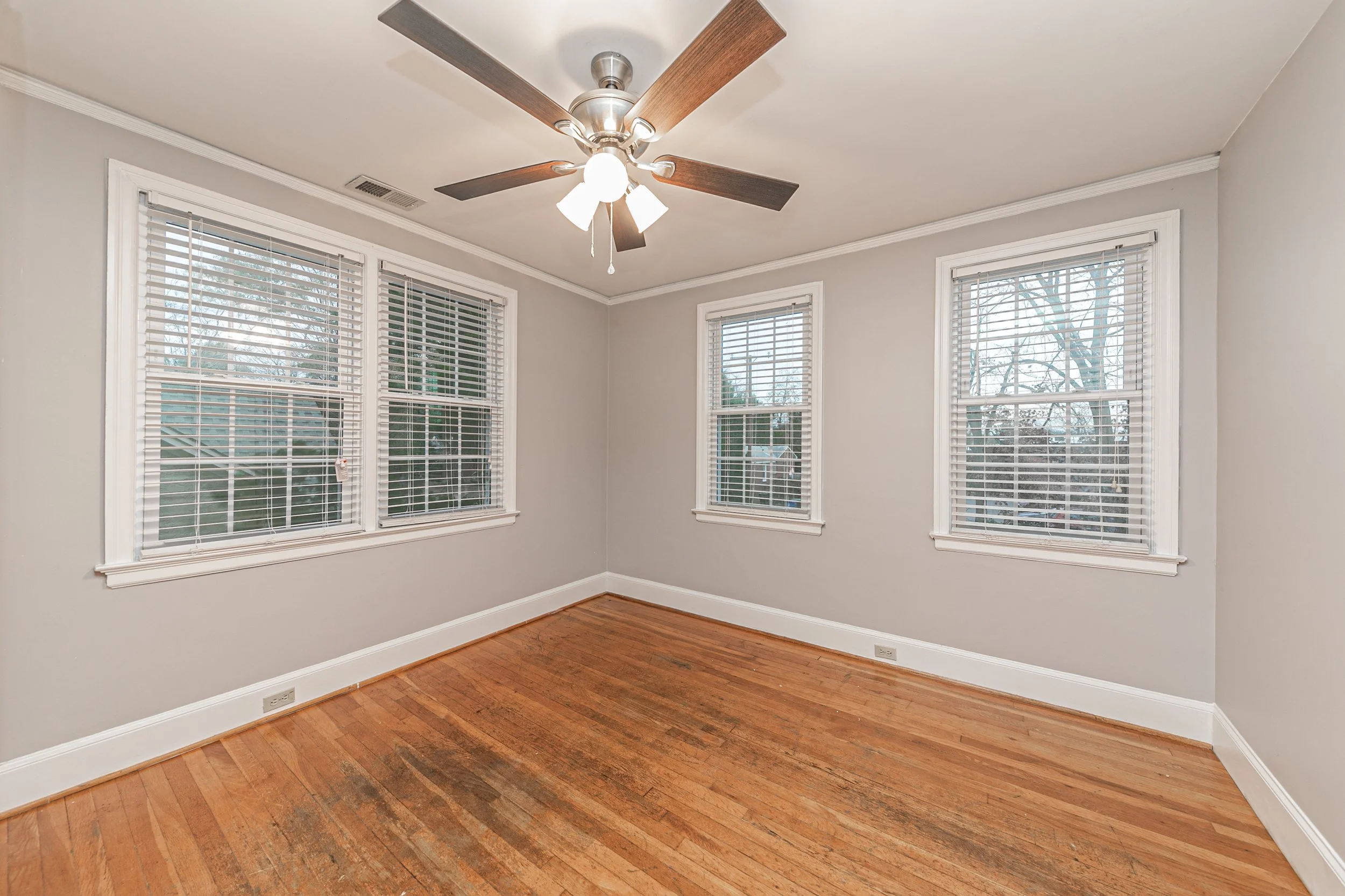 327 Howard St-27.jpg