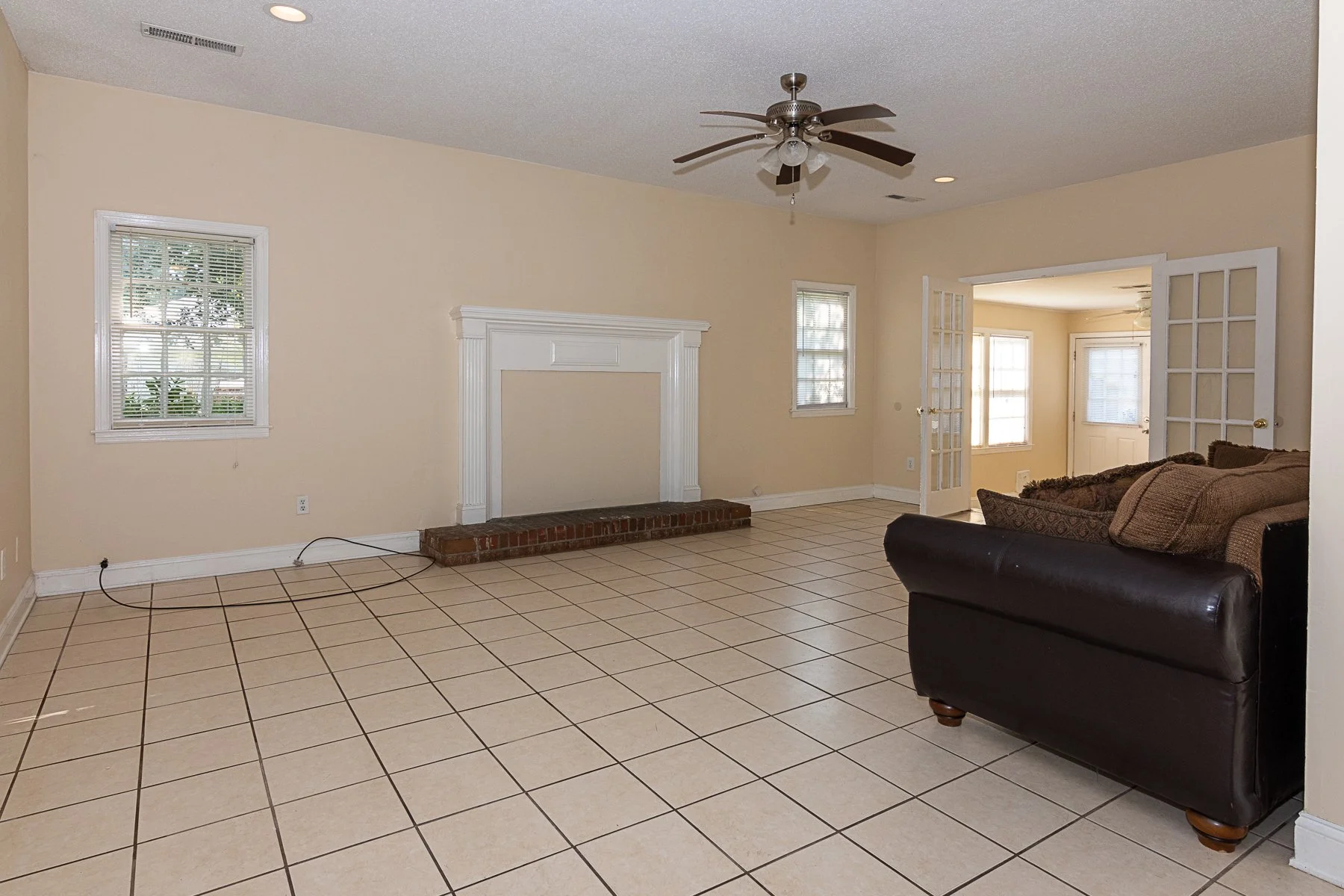 Honeysuckle Living Room 1.jpg