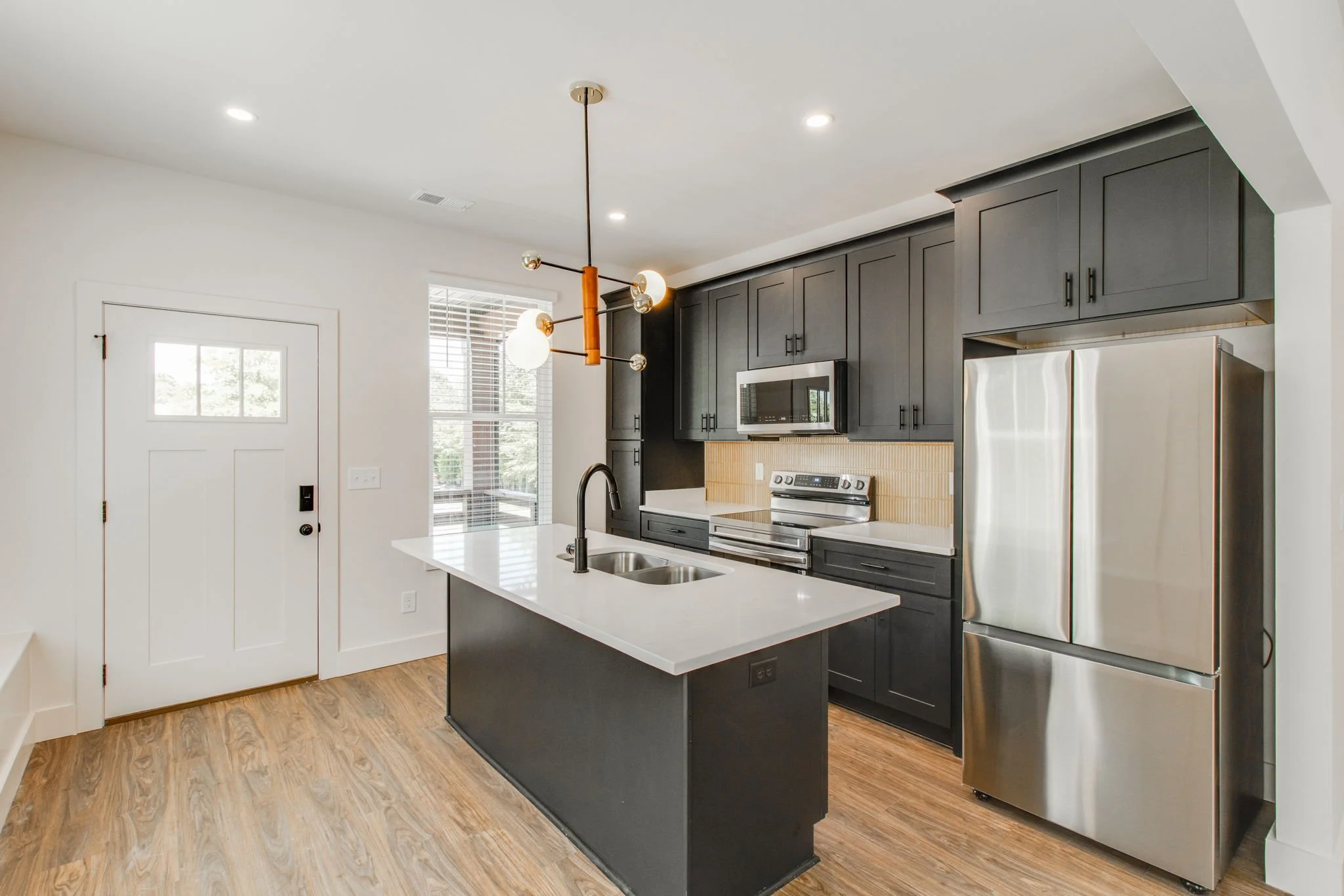 12-web-or-mls-2025 08 26 - 2516 Richland St A - Columbia-12.jpg