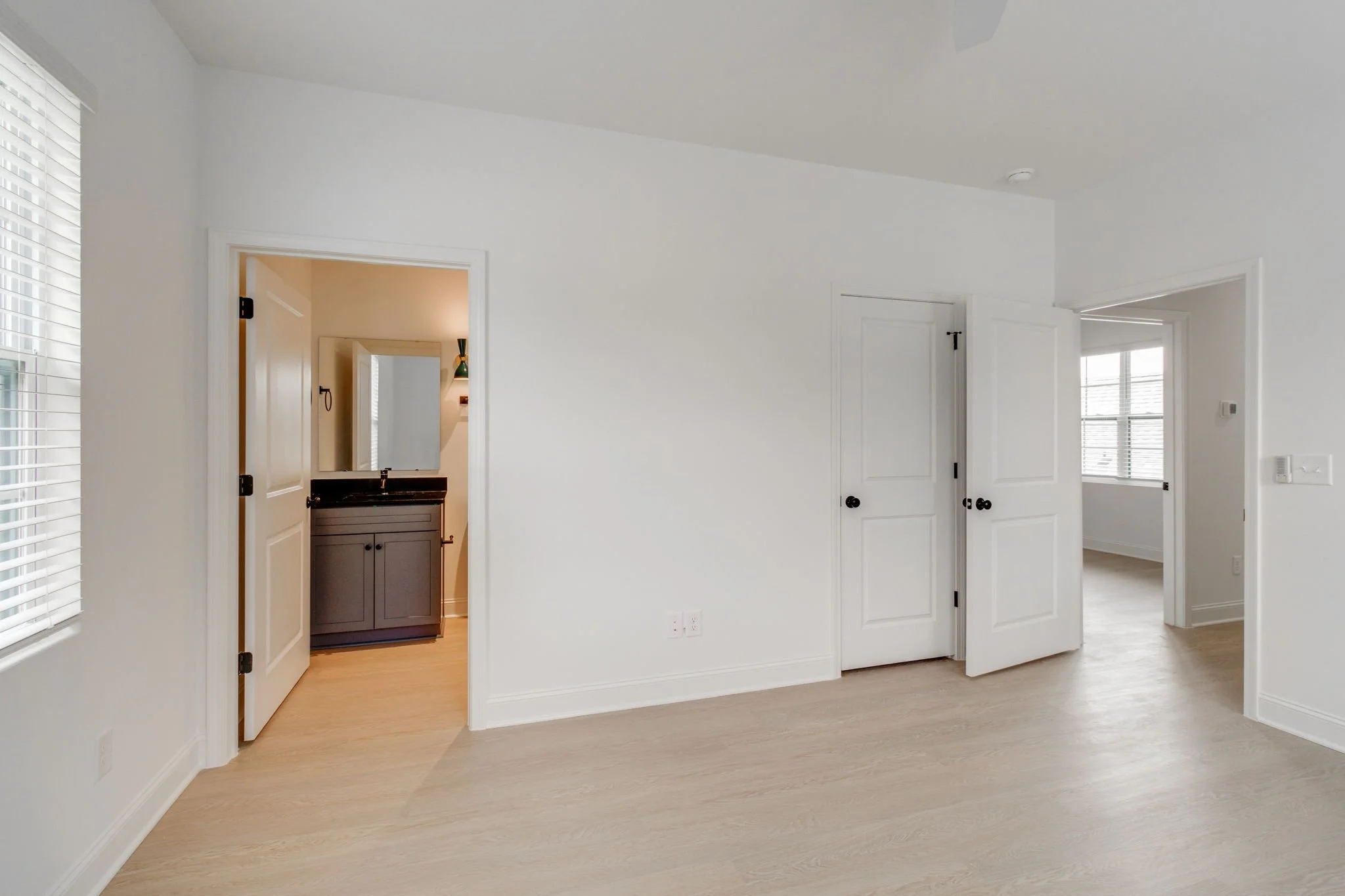 20-web-or-mls-2023 05 30 - 1410 Barnwell St-Columbia-20.jpg