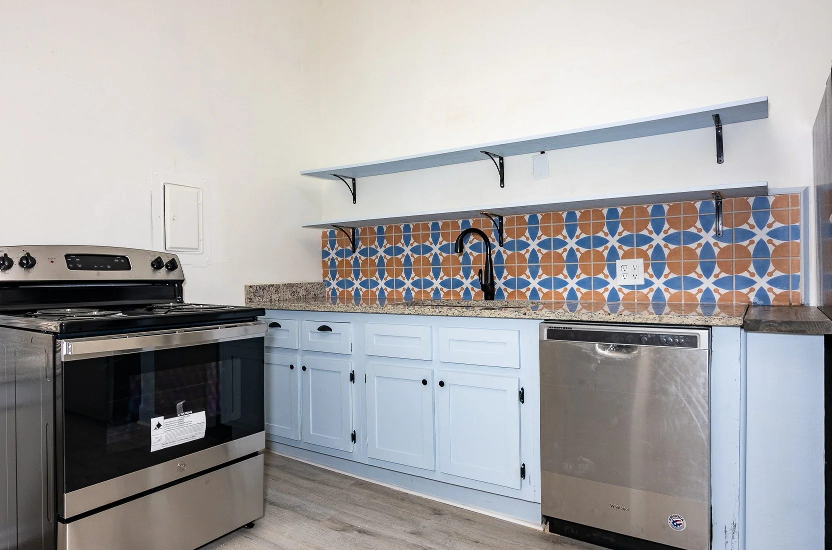 2319 Lee Kitchen 1_2.jpg