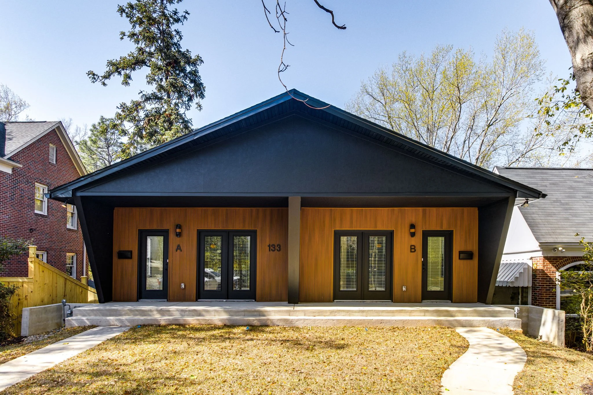 1-web-or-mls-2023 02 28 - 133HardenSt - Columbia-1.jpg