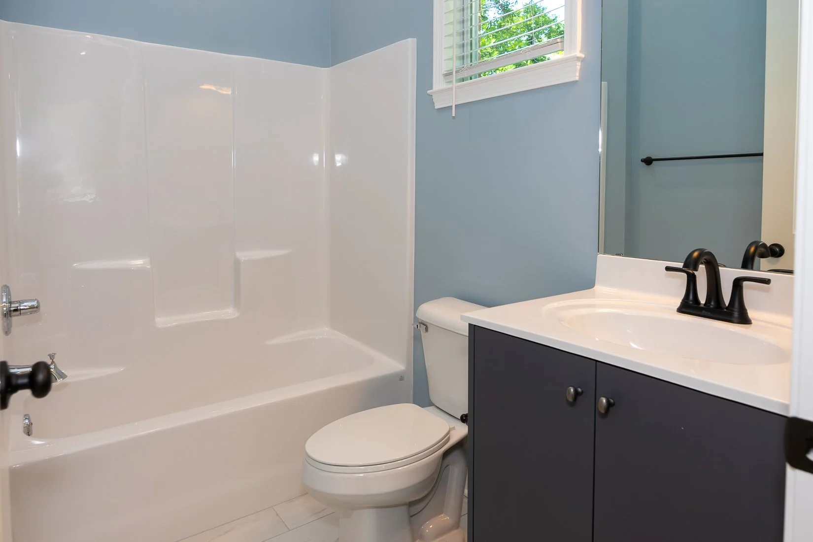 331 Harden B Bath 3_1.jpg