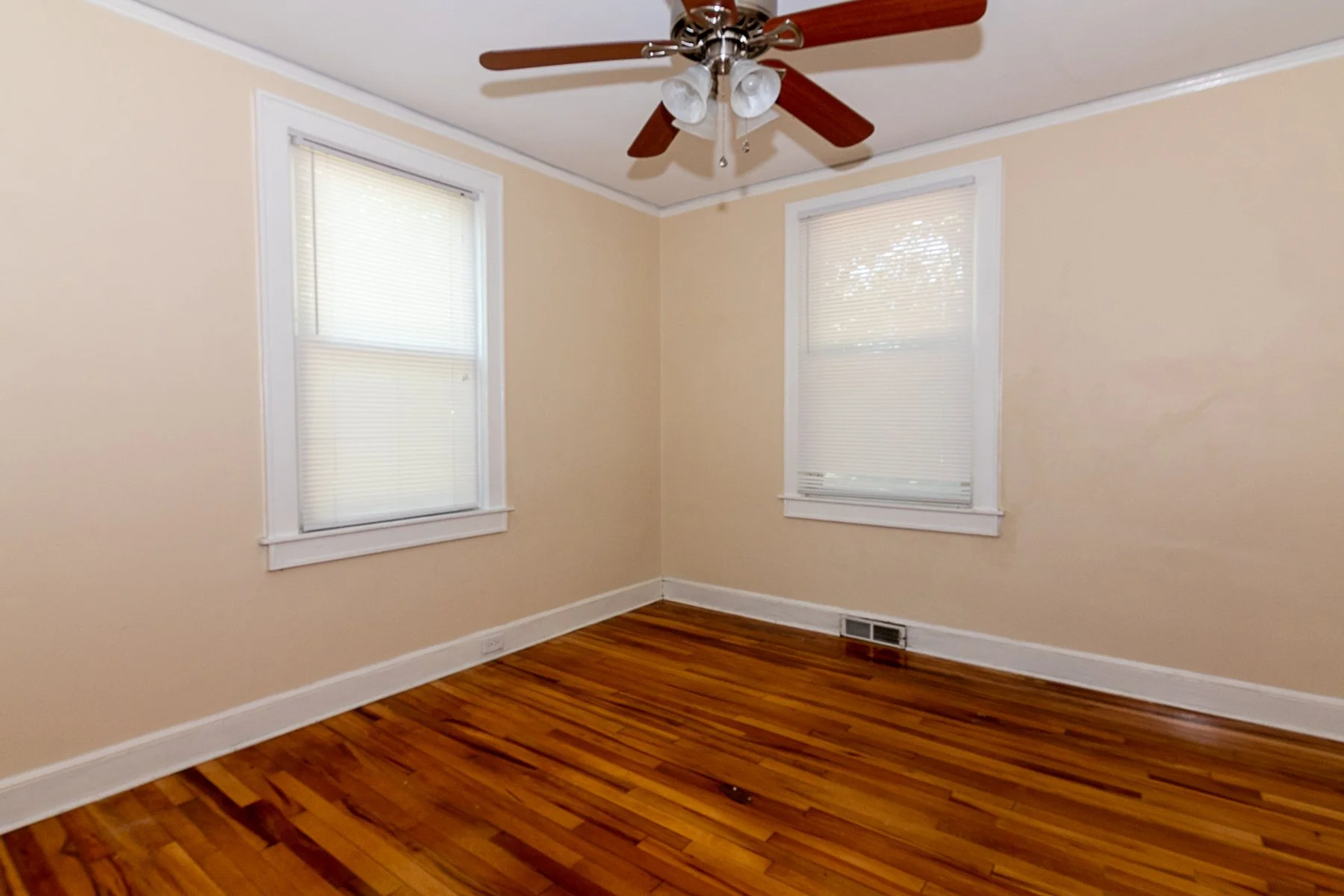 Virginia Bedroom 3_1.jpg