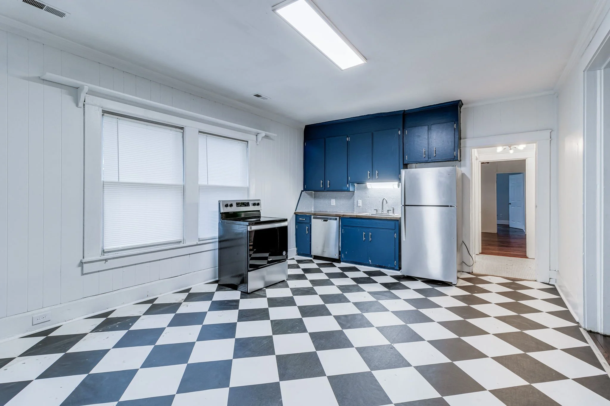 28-web-or-mls-2021 08 04 - 1109PriceAve-Columbia-28.jpg