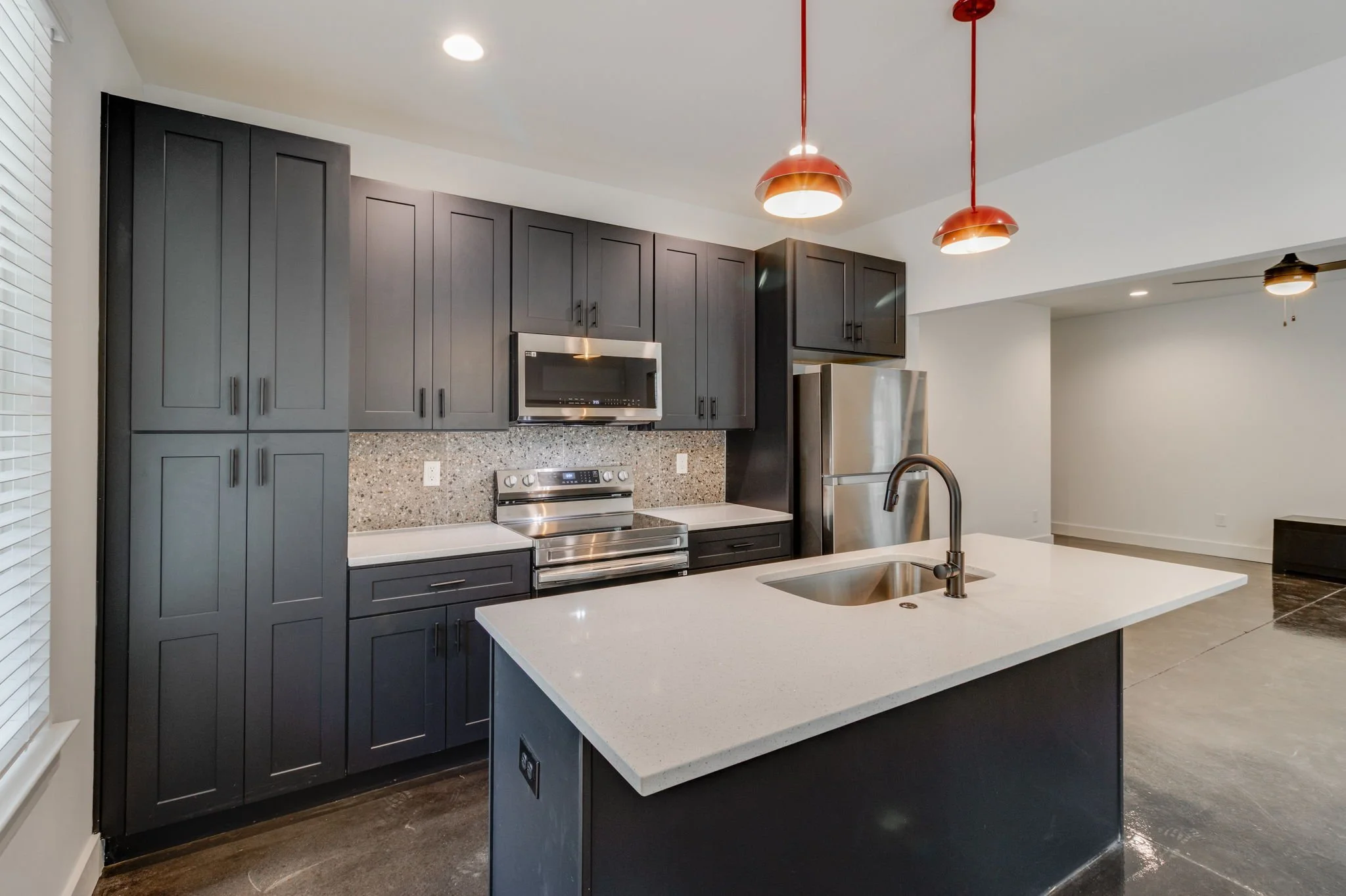 5-web-or-mls-2025 07 21 - 1007 Virginia St-UnitA-Columbia-5.JPG