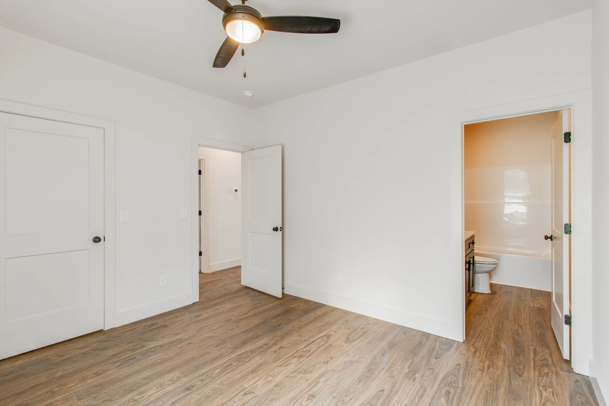 25-web-or-mls-2025 08 26 - 2516 Richland St A - Columbia-25.jpg