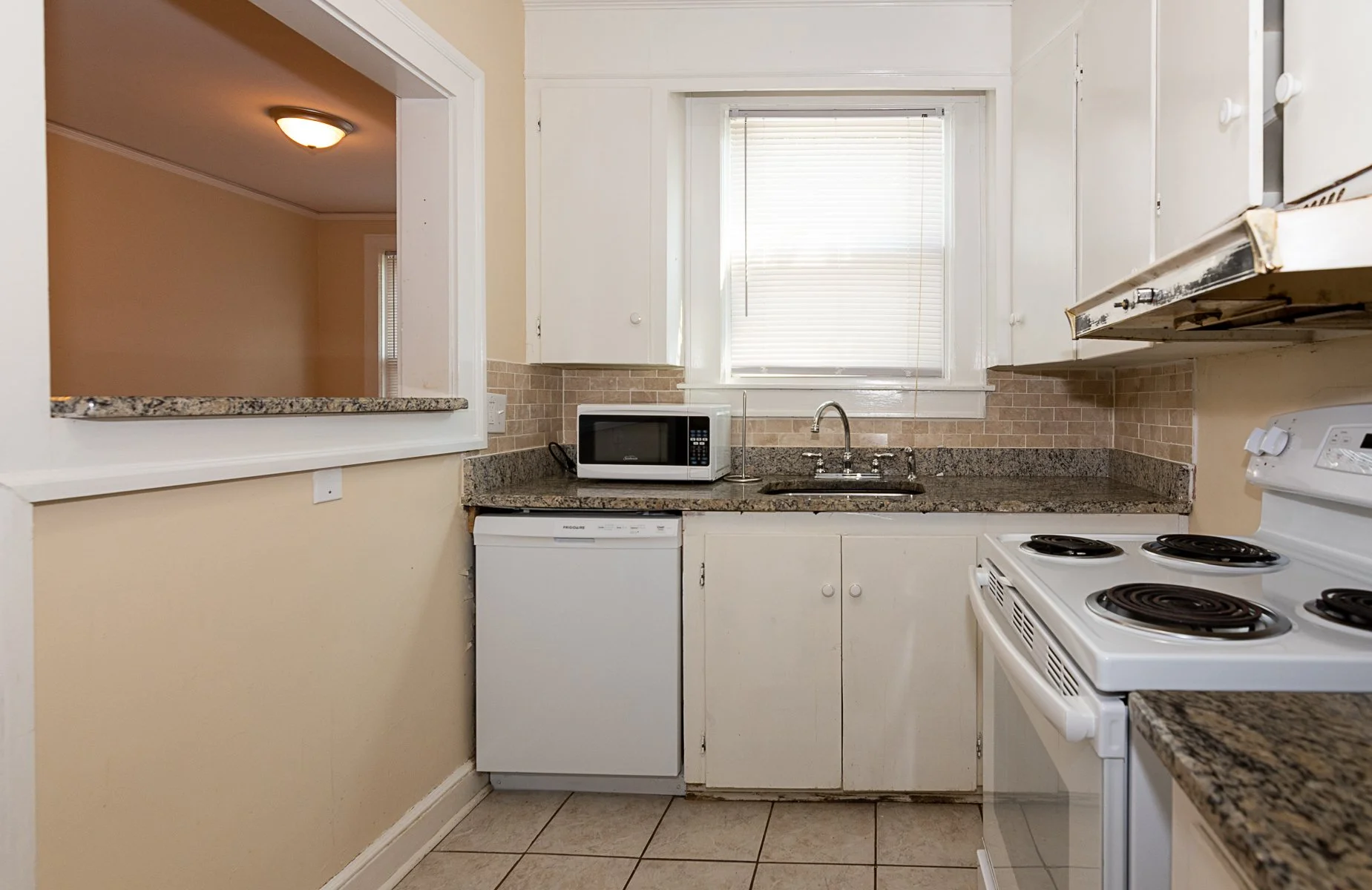 Virginia Kitchen 2.jpg