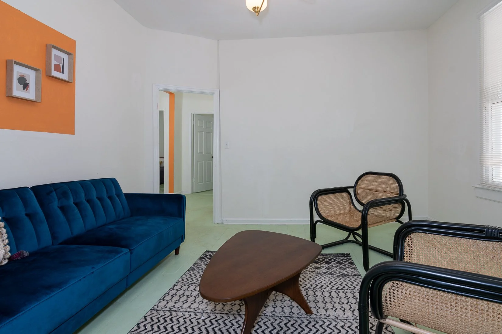 2319 Lee Upstairs living room 4.jpg