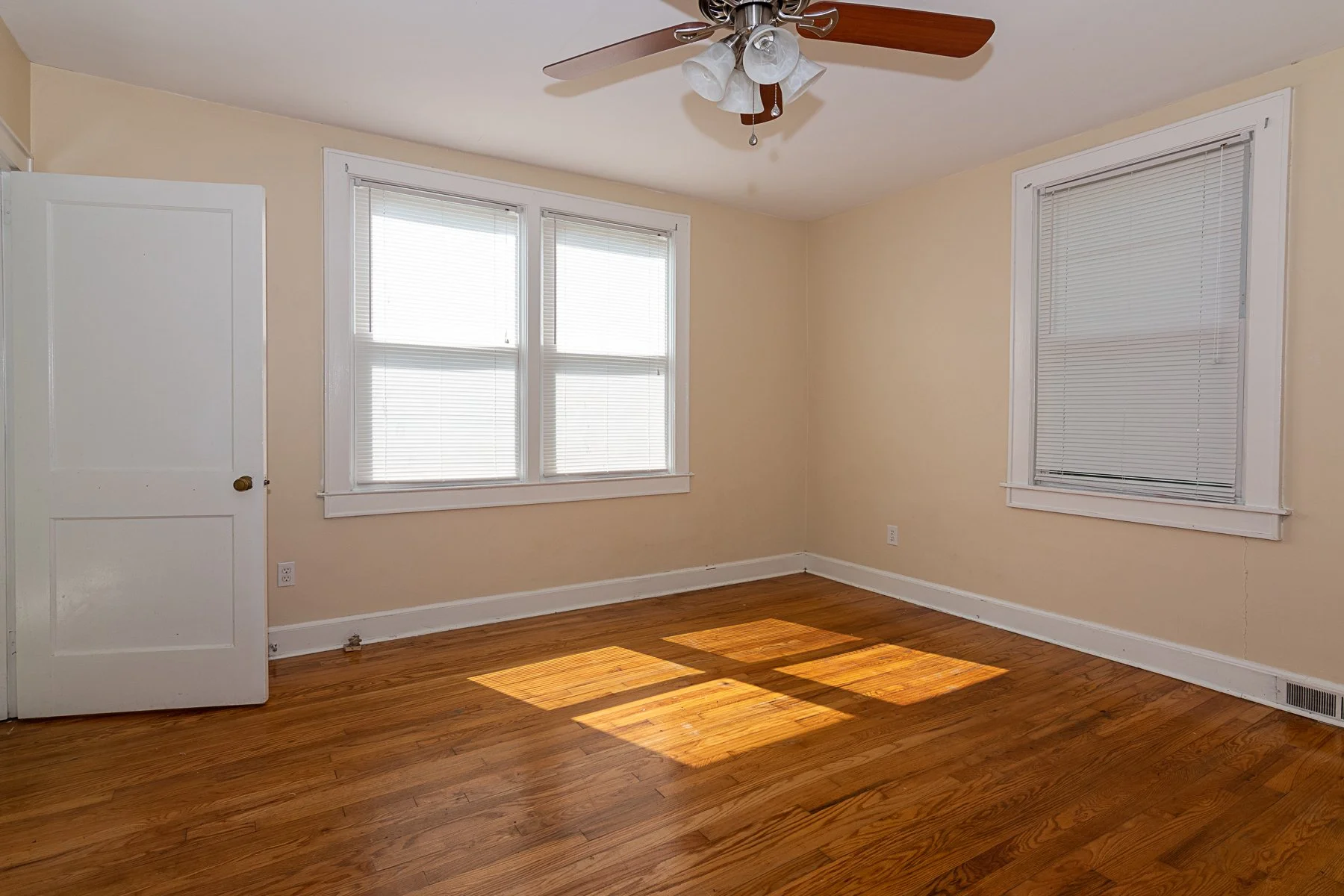 Virginia Bedroom 1_1.jpg