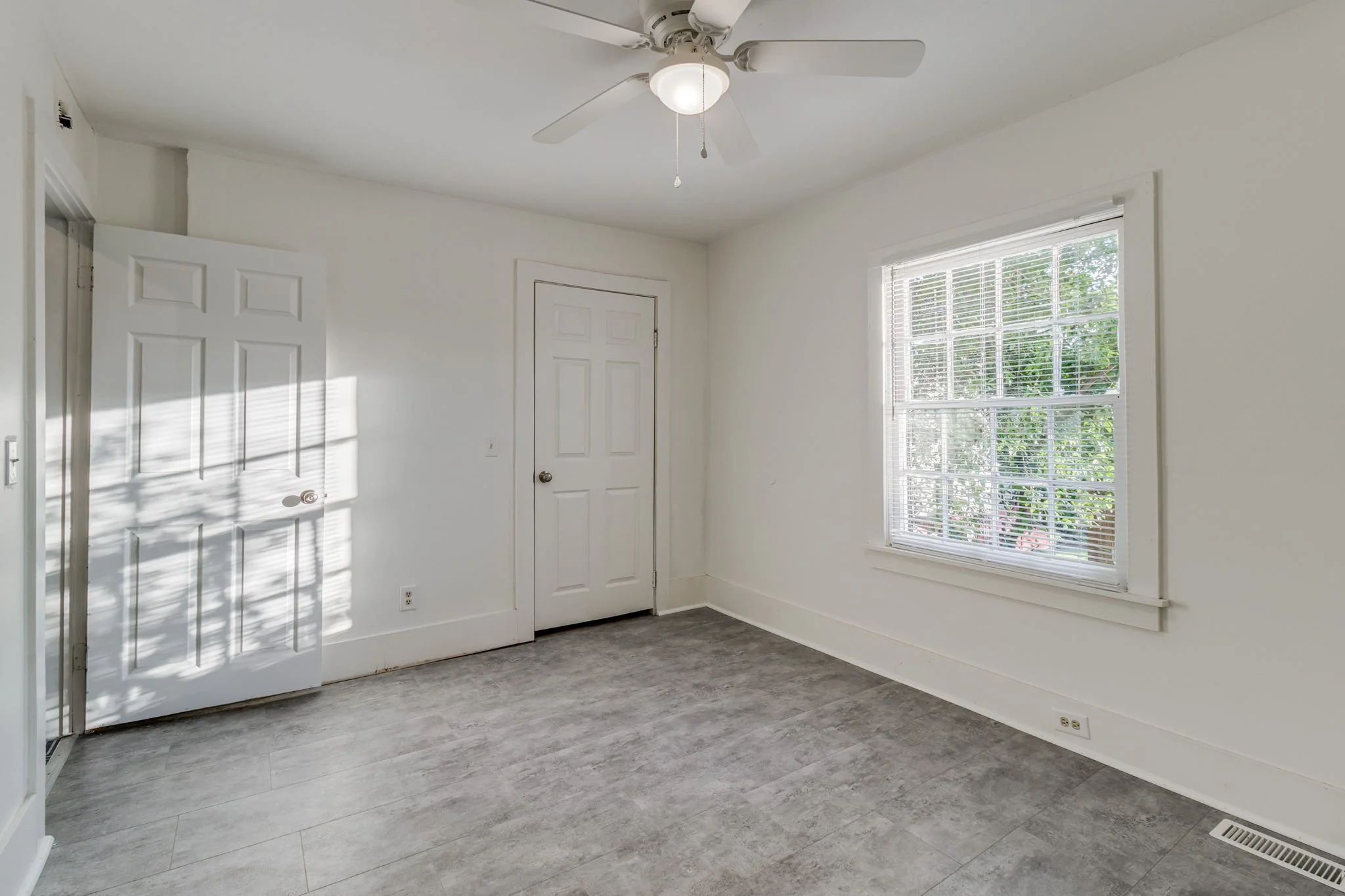 17-web-or-mls-2021 08 04 - 1109PriceAve-Columbia-17.jpg