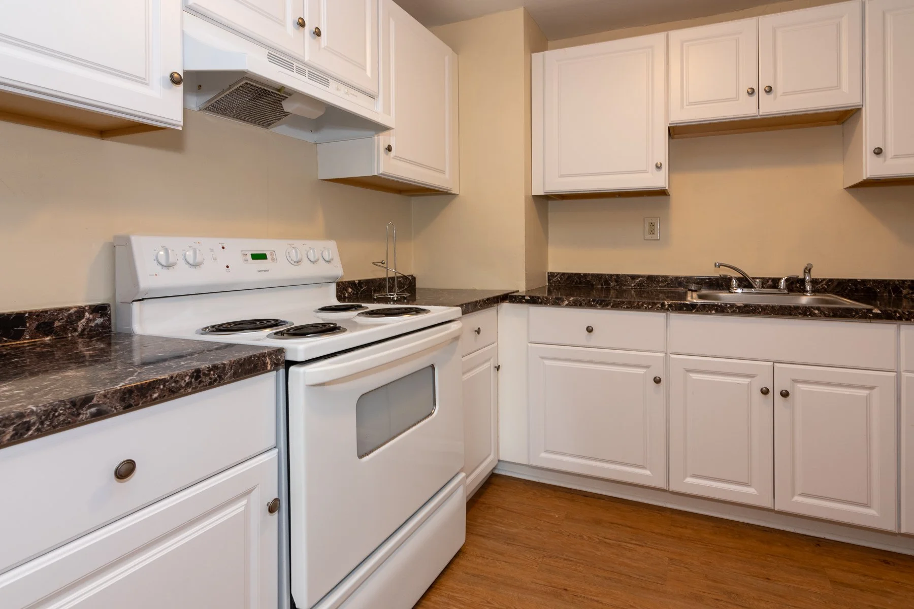607 Saluda Kitchen 1.jpg