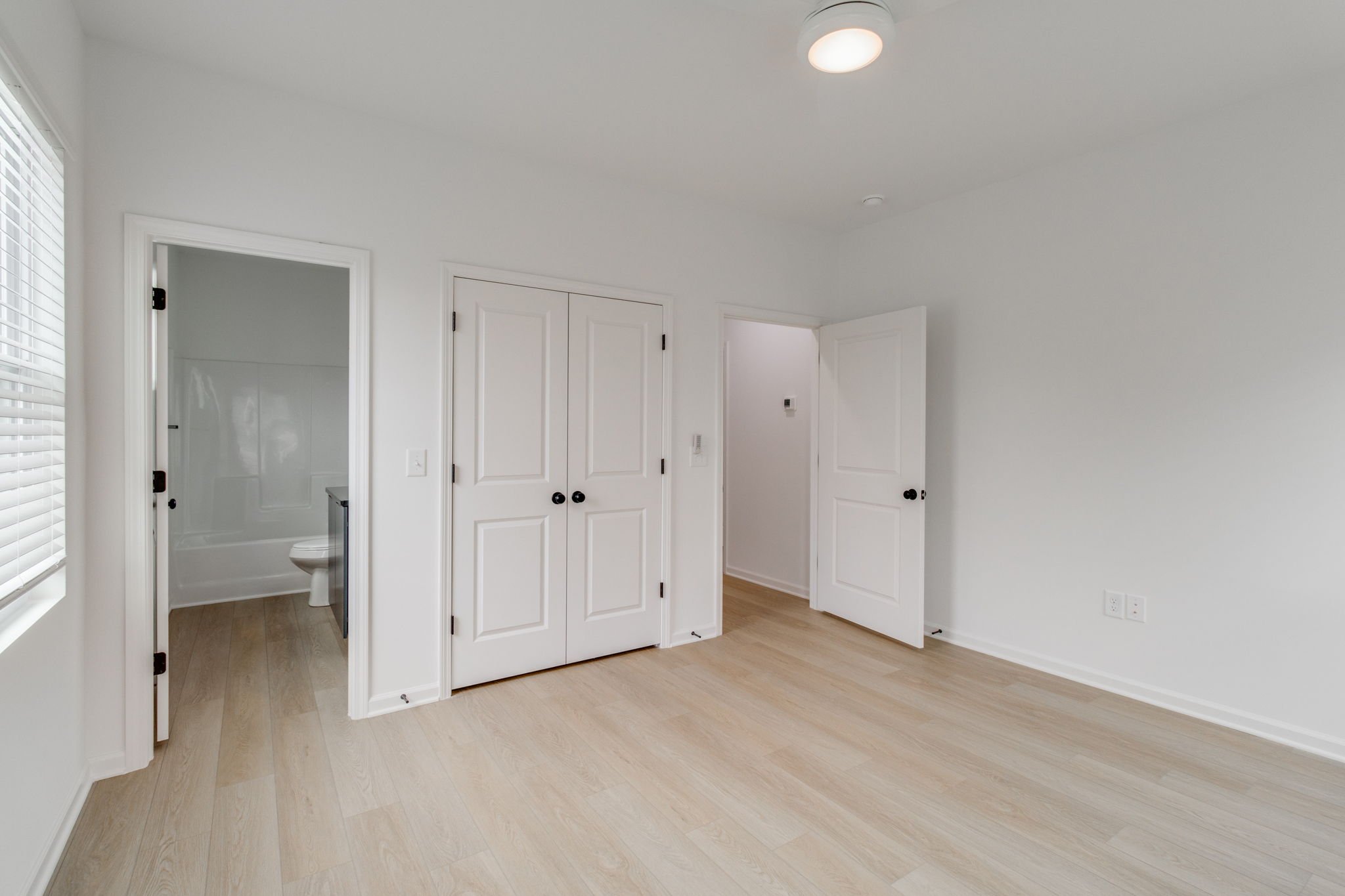 55-web-or-mls-Apartment C-16.jpg
