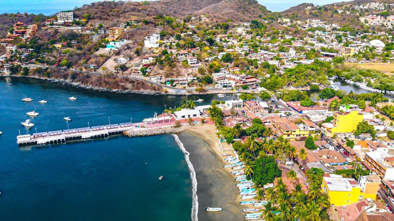 67f6e9be7d74d-zihuatanejo_gmxdot_jpg.jpeg